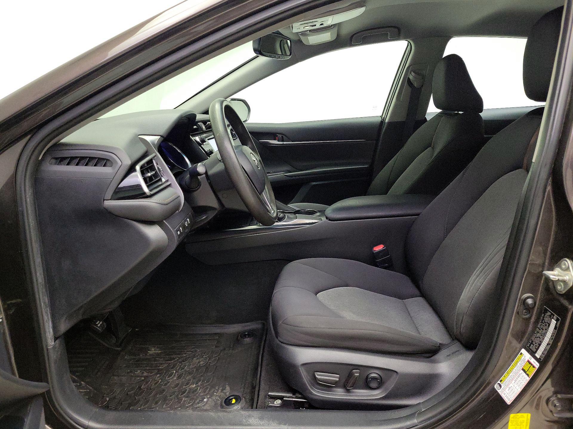 Thumbnail: 2019 Toyota Camry - 11