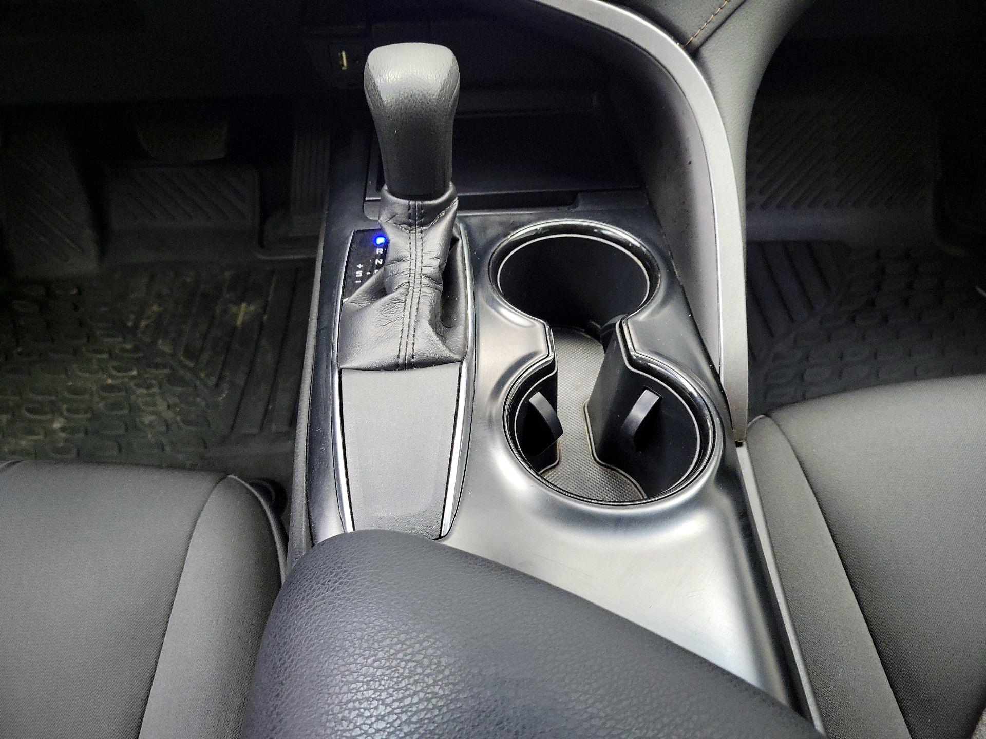 Thumbnail: 2019 Toyota Camry - 17