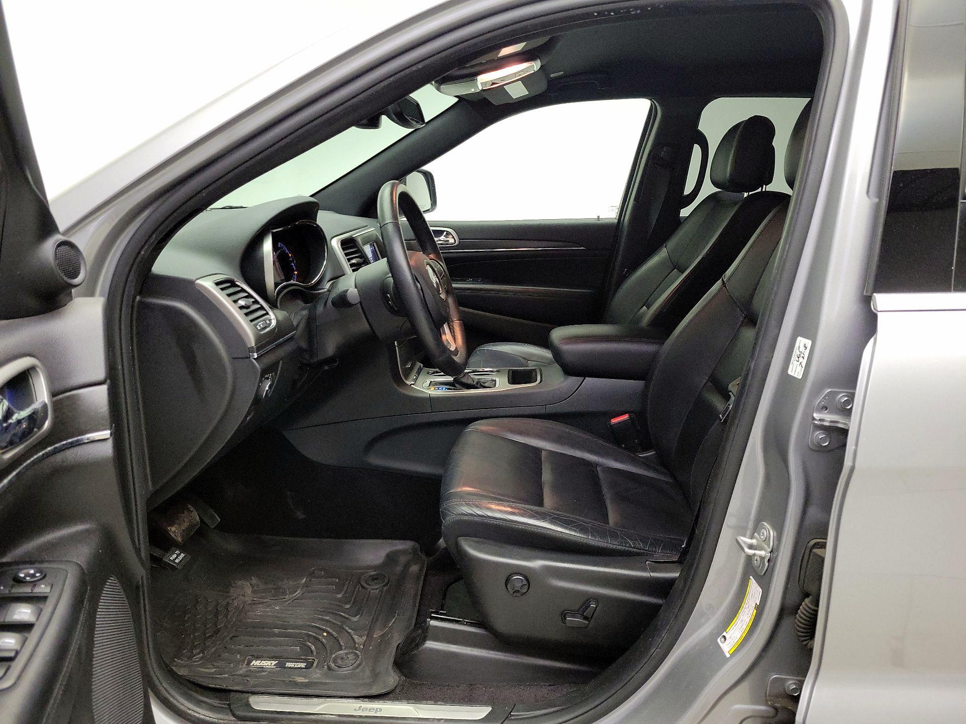 Thumbnail: 2018 Jeep Grand Cherokee - 11