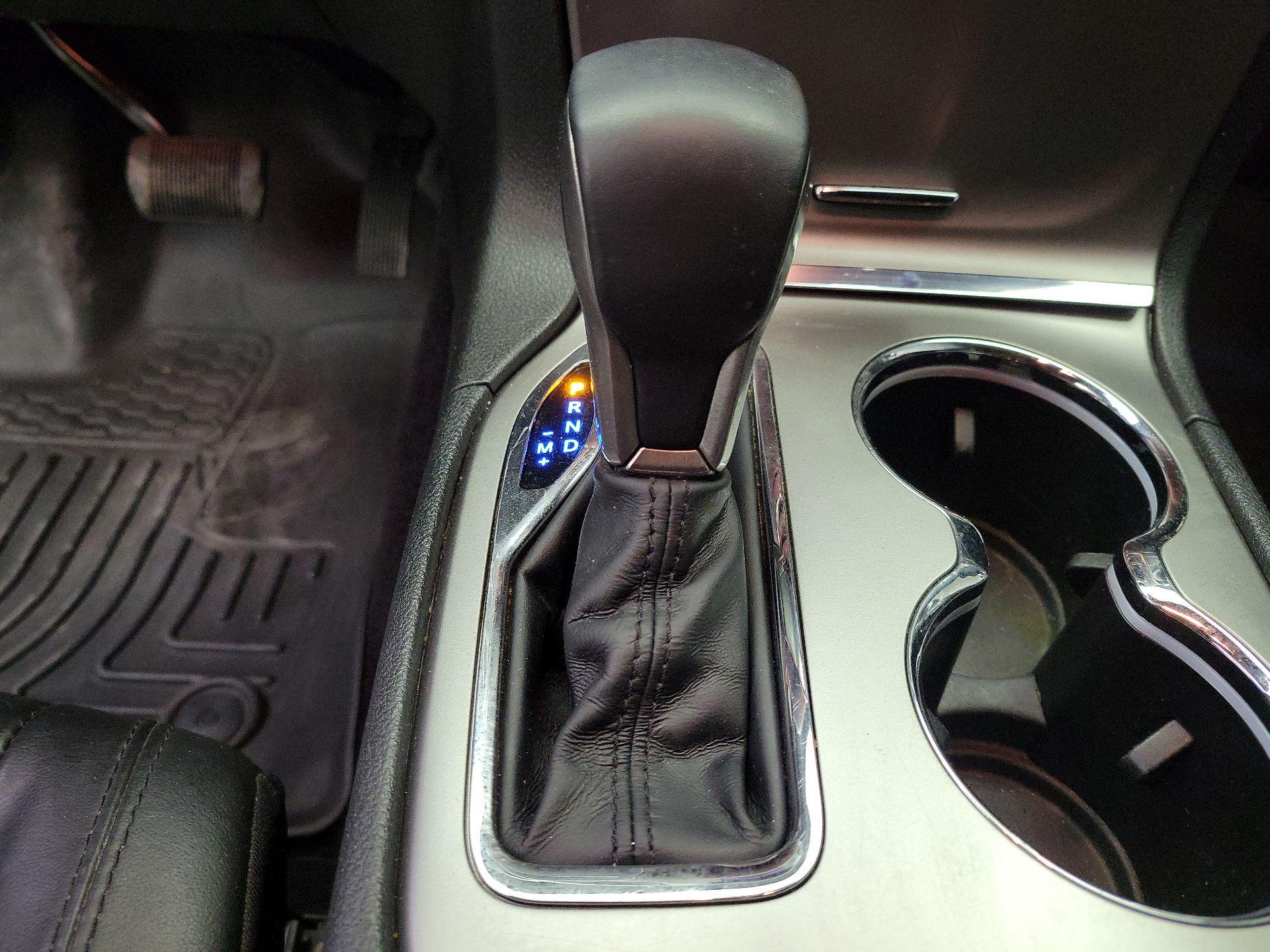 Thumbnail: 2018 Jeep Grand Cherokee - 16