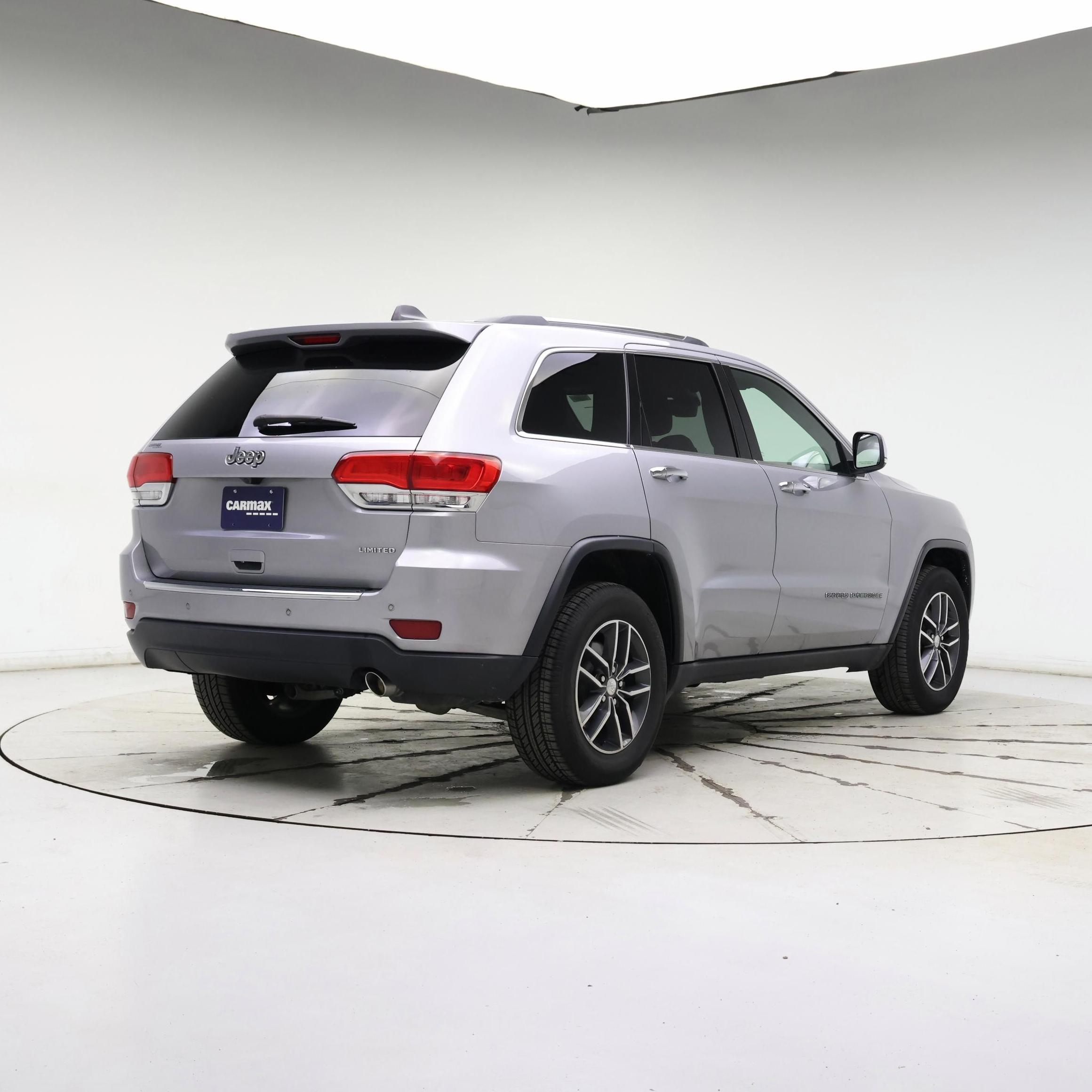 Thumbnail: 2018 Jeep Grand Cherokee - 8