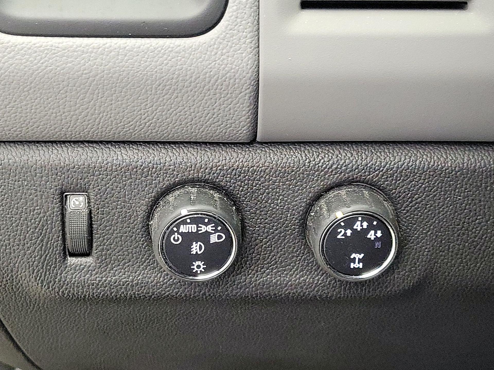 Thumbnail: 2015 Chevrolet Colorado - 13