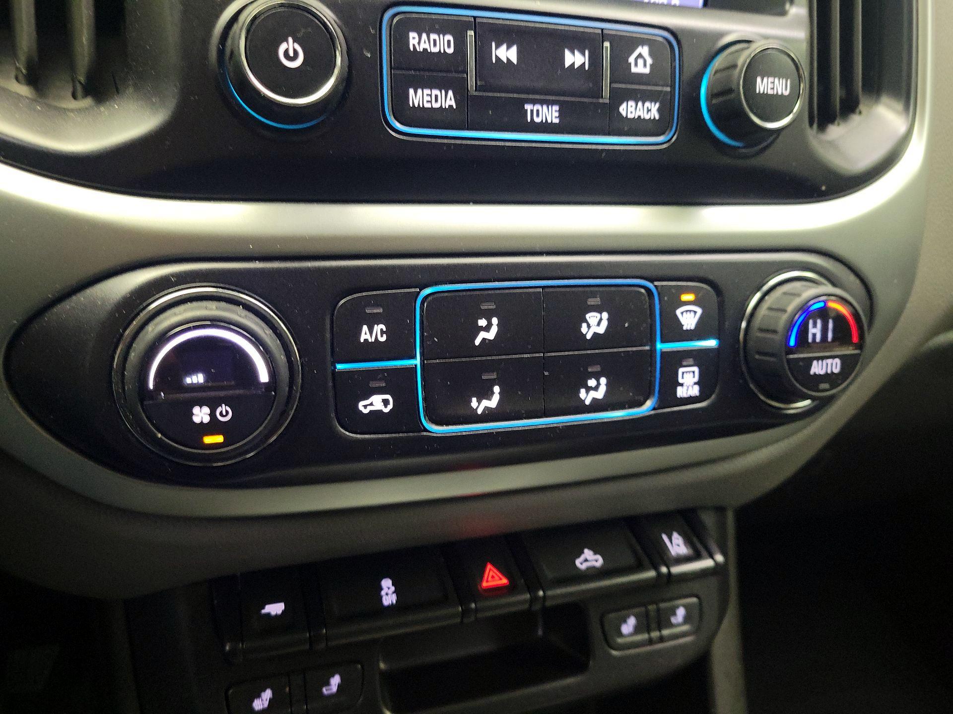 Thumbnail: 2015 Chevrolet Colorado - 17