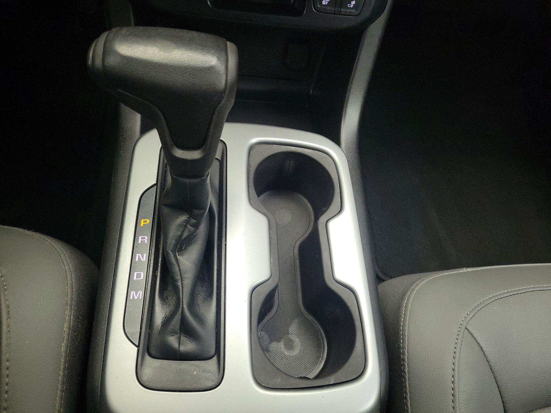 Thumbnail: 2015 Chevrolet Colorado - 18