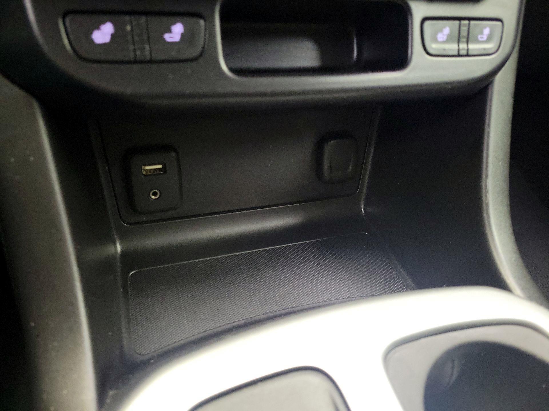 Thumbnail: 2015 Chevrolet Colorado - 19