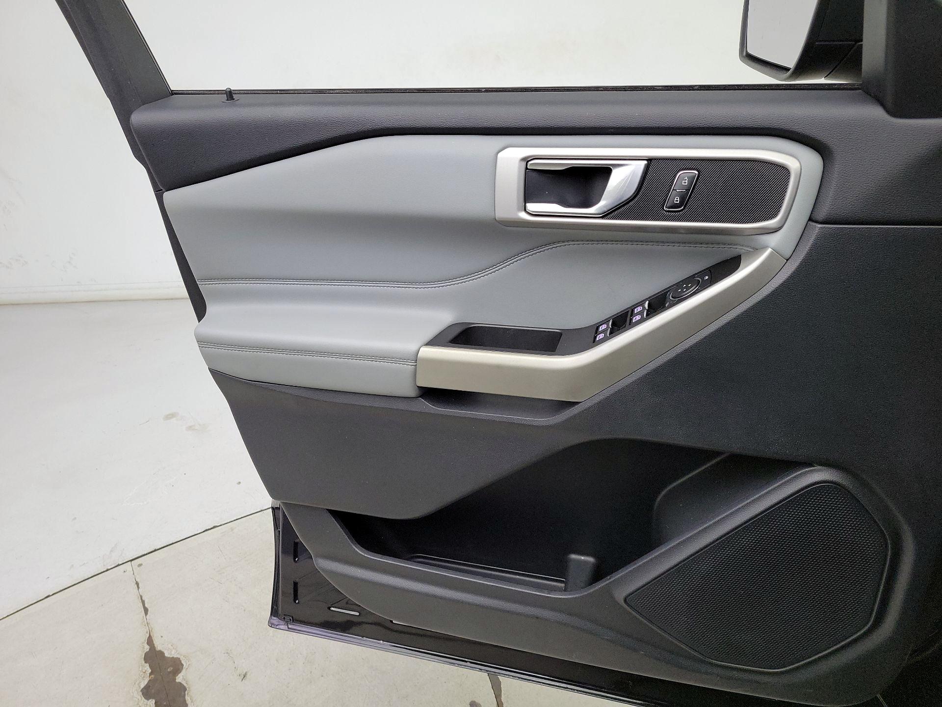 Thumbnail: 2021 Ford Explorer - 12