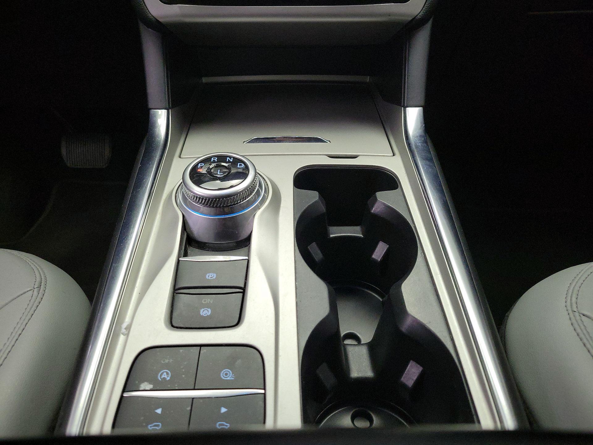 Thumbnail: 2021 Ford Explorer - 18