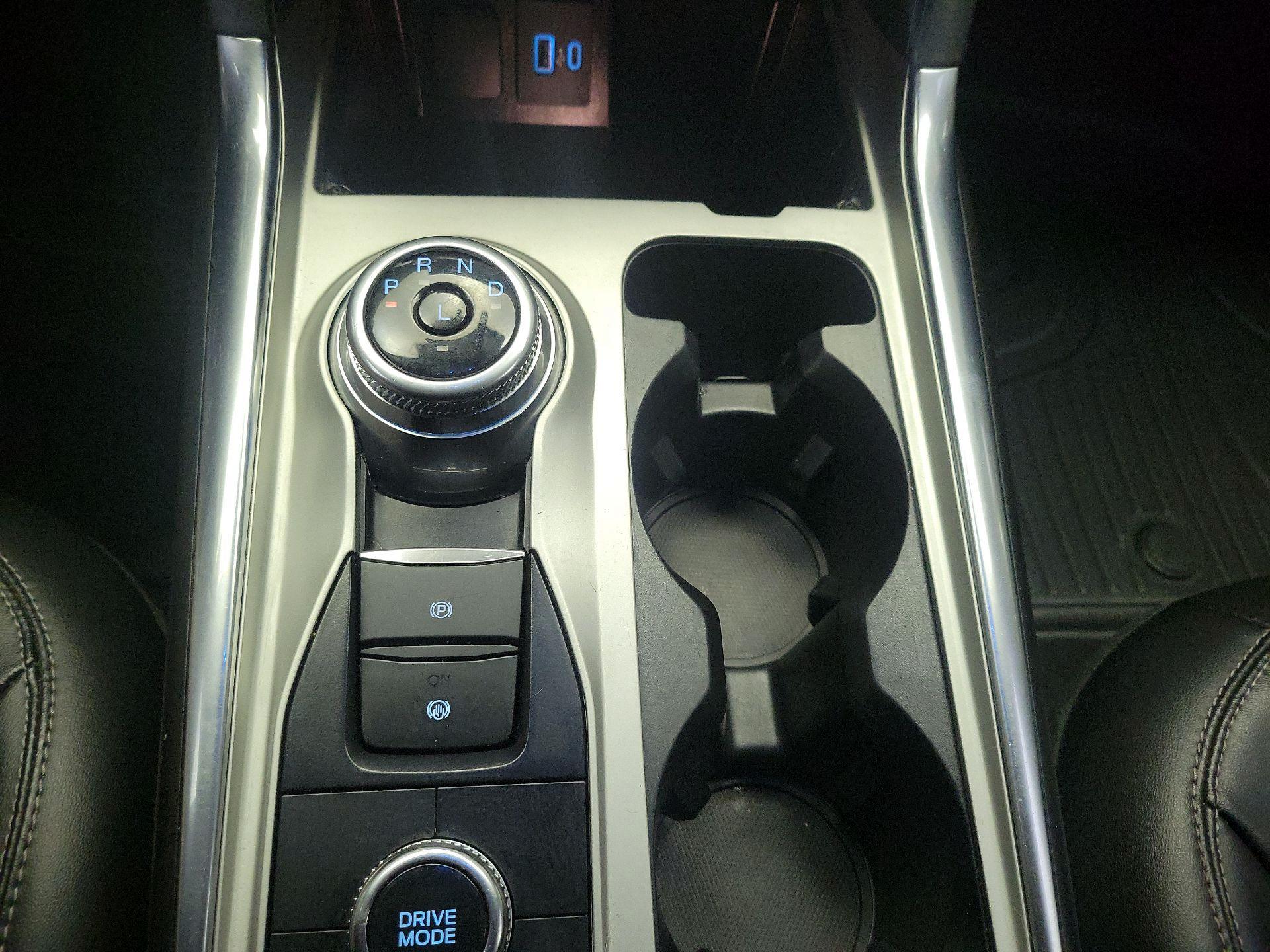 Thumbnail: 2022 Ford Explorer - 17