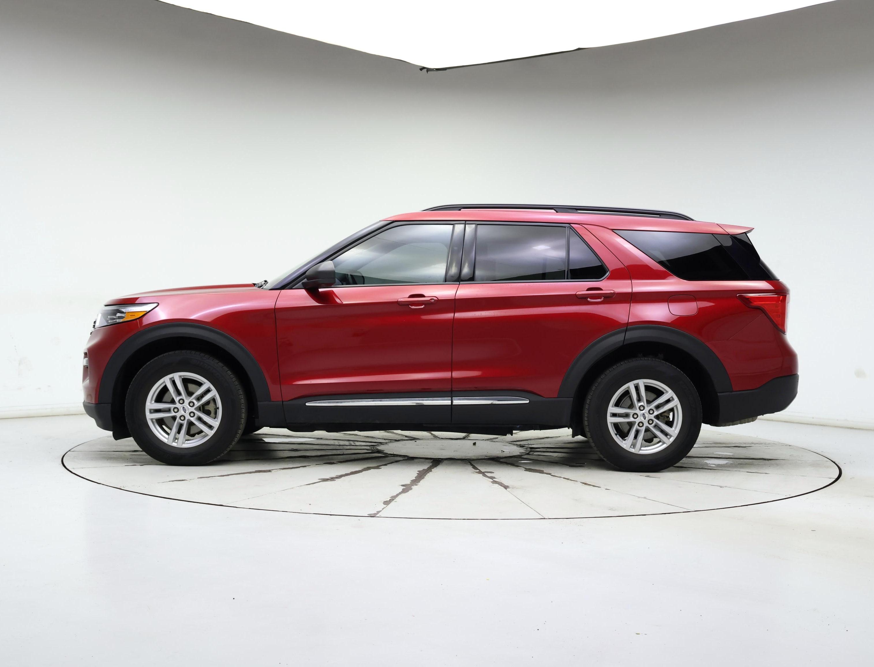 Thumbnail: 2022 Ford Explorer - 3