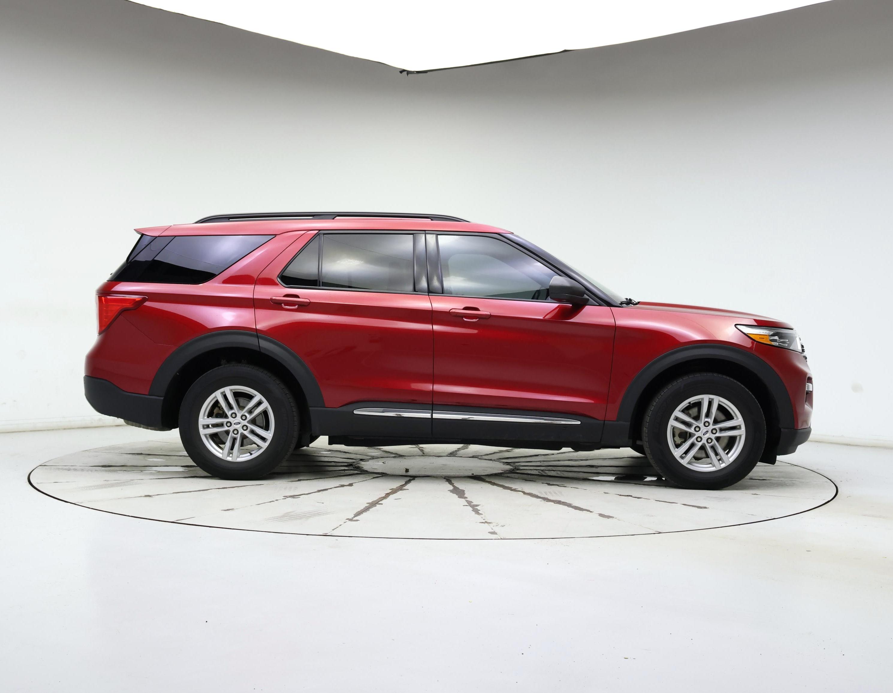Thumbnail: 2022 Ford Explorer - 7