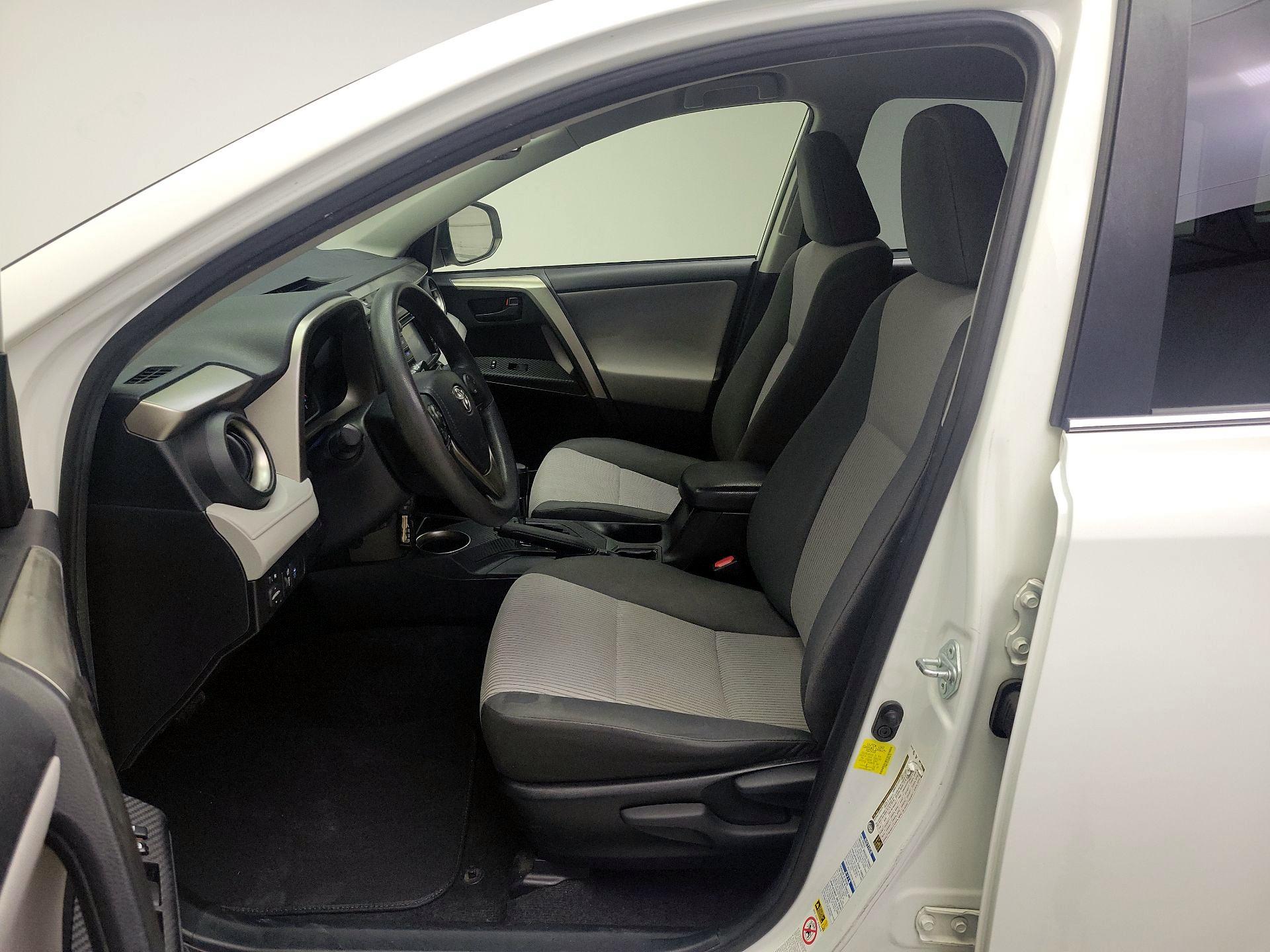 Thumbnail: 2014 Toyota RAV4 - 11