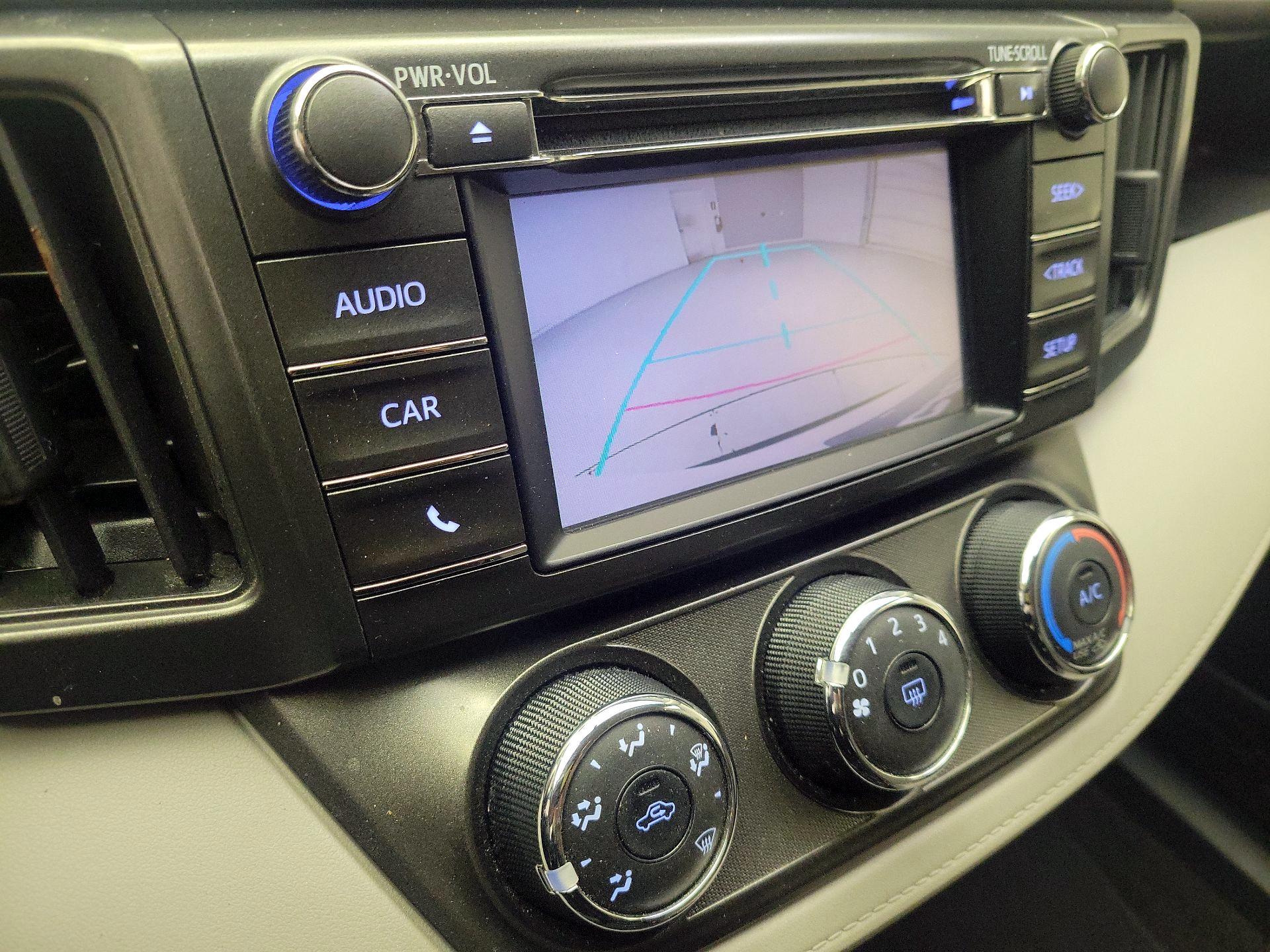 Thumbnail: 2014 Toyota RAV4 - 14