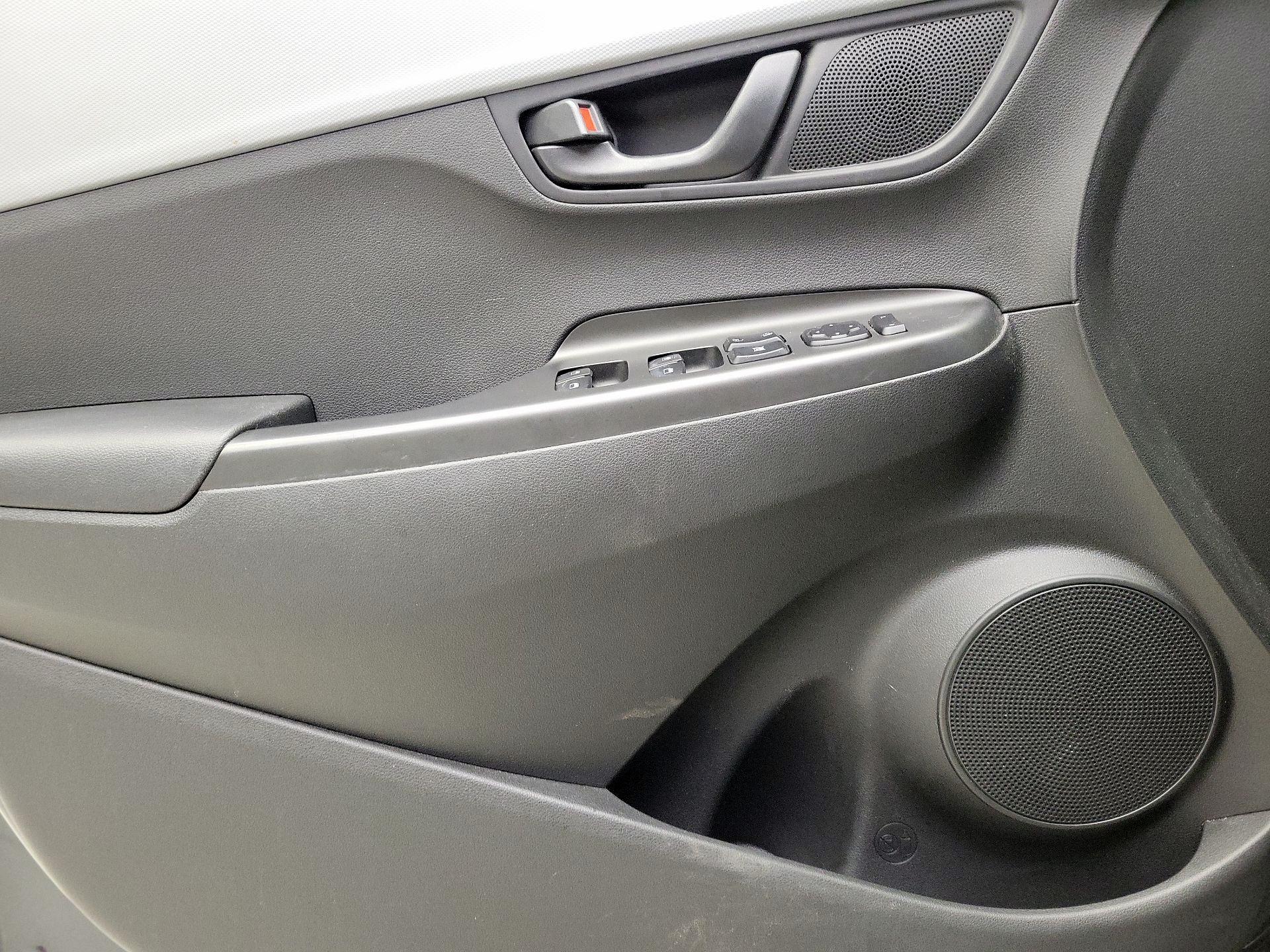 Thumbnail: 2021 Hyundai Kona - 12
