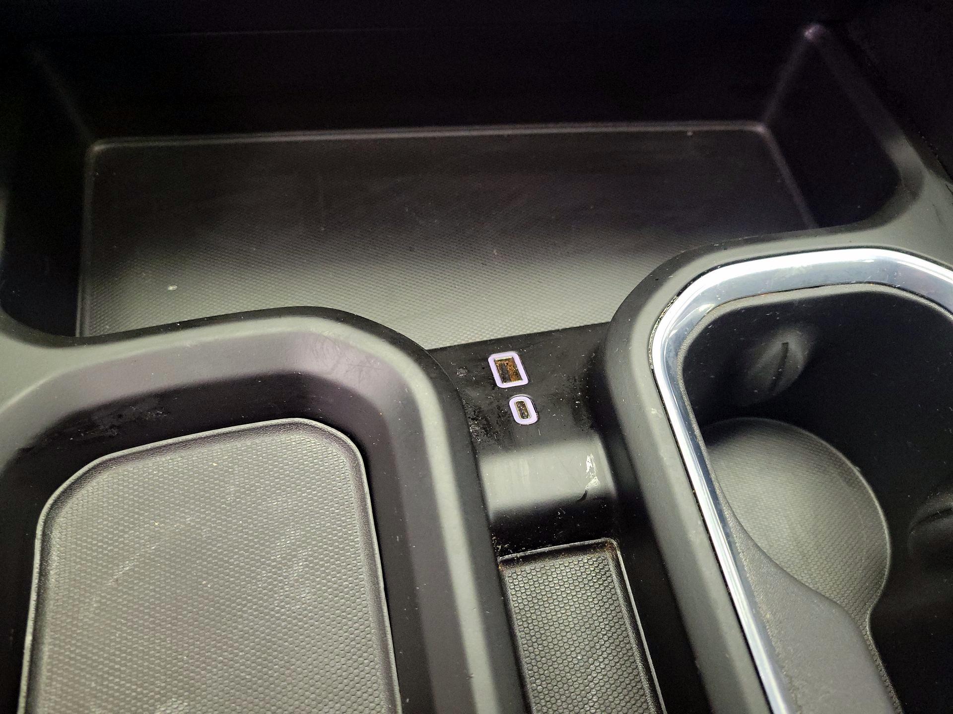 Thumbnail: 2024 GMC Sierra 2500 - 19