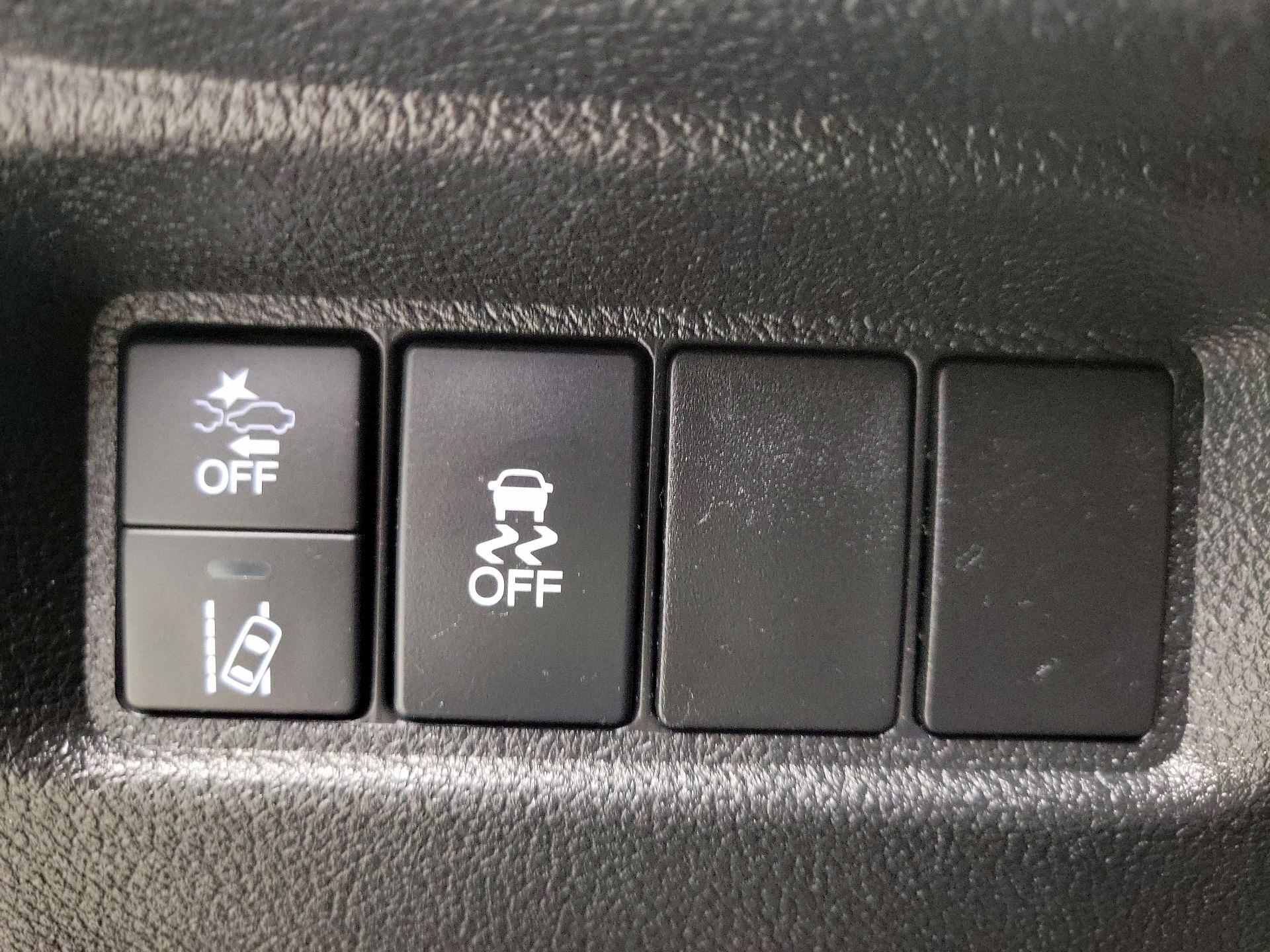 Thumbnail: 2019 Honda Pilot - 13