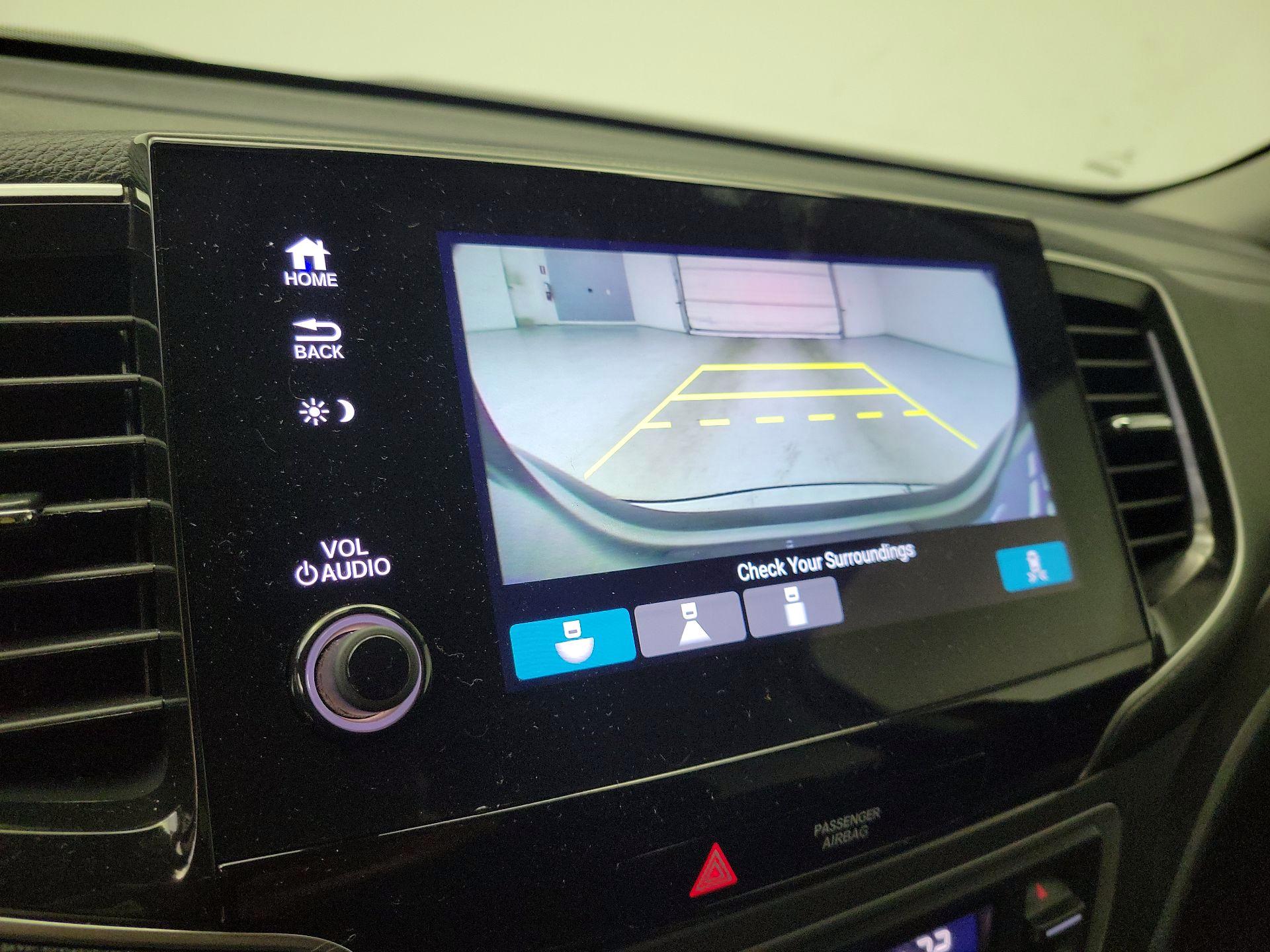 Thumbnail: 2019 Honda Pilot - 14