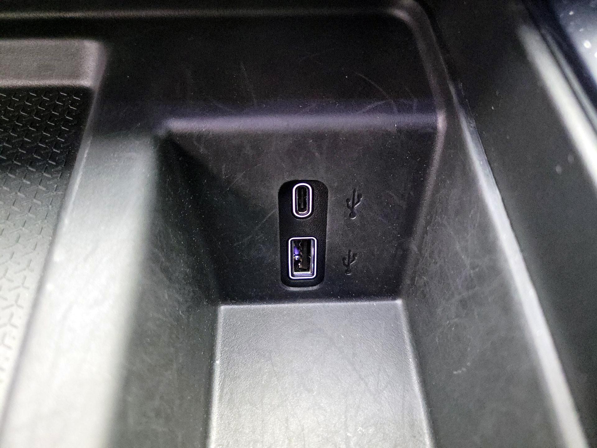 Thumbnail: 2025 GMC Acadia - 17