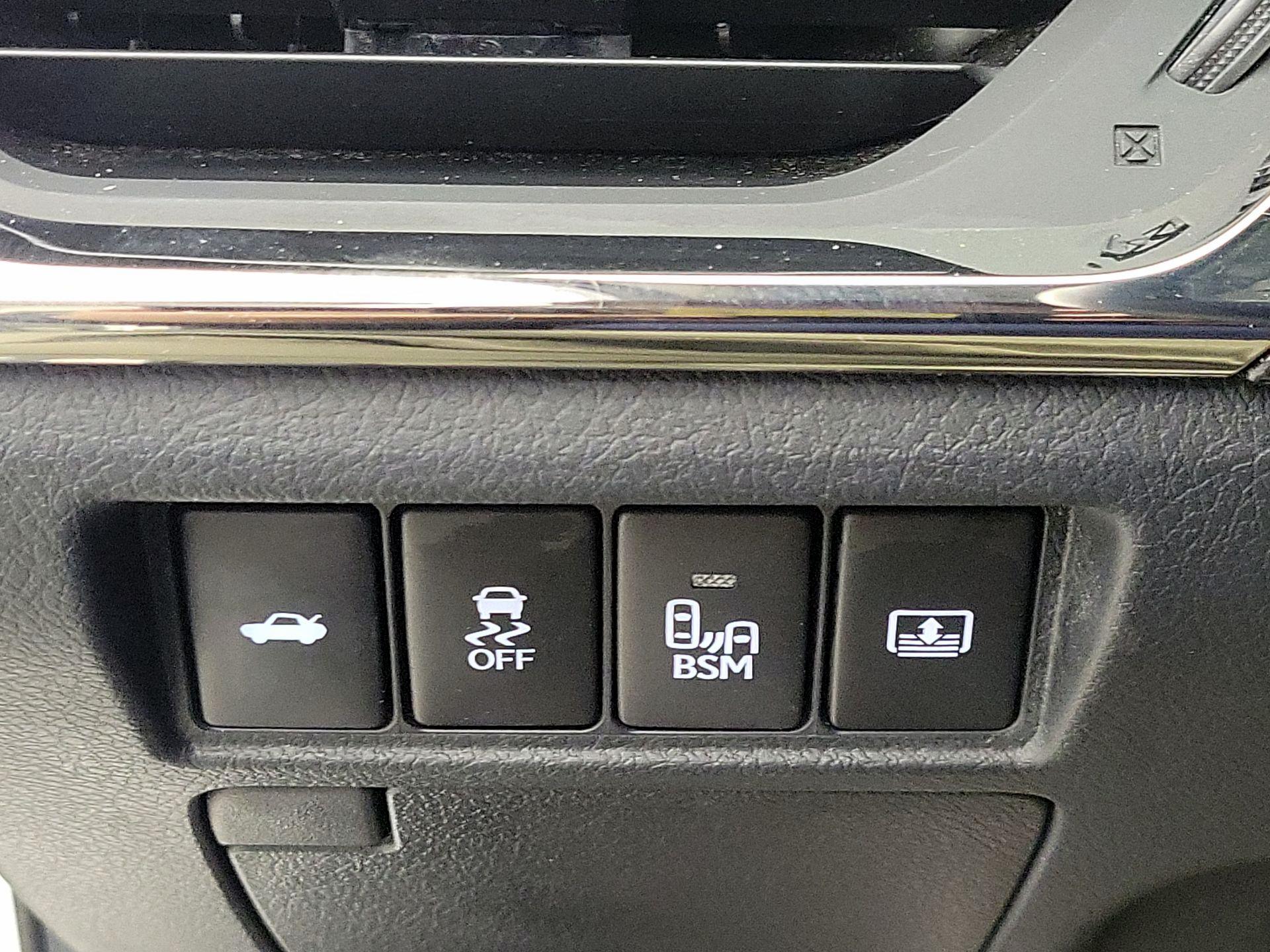 Thumbnail: 2014 Toyota Avalon - 13