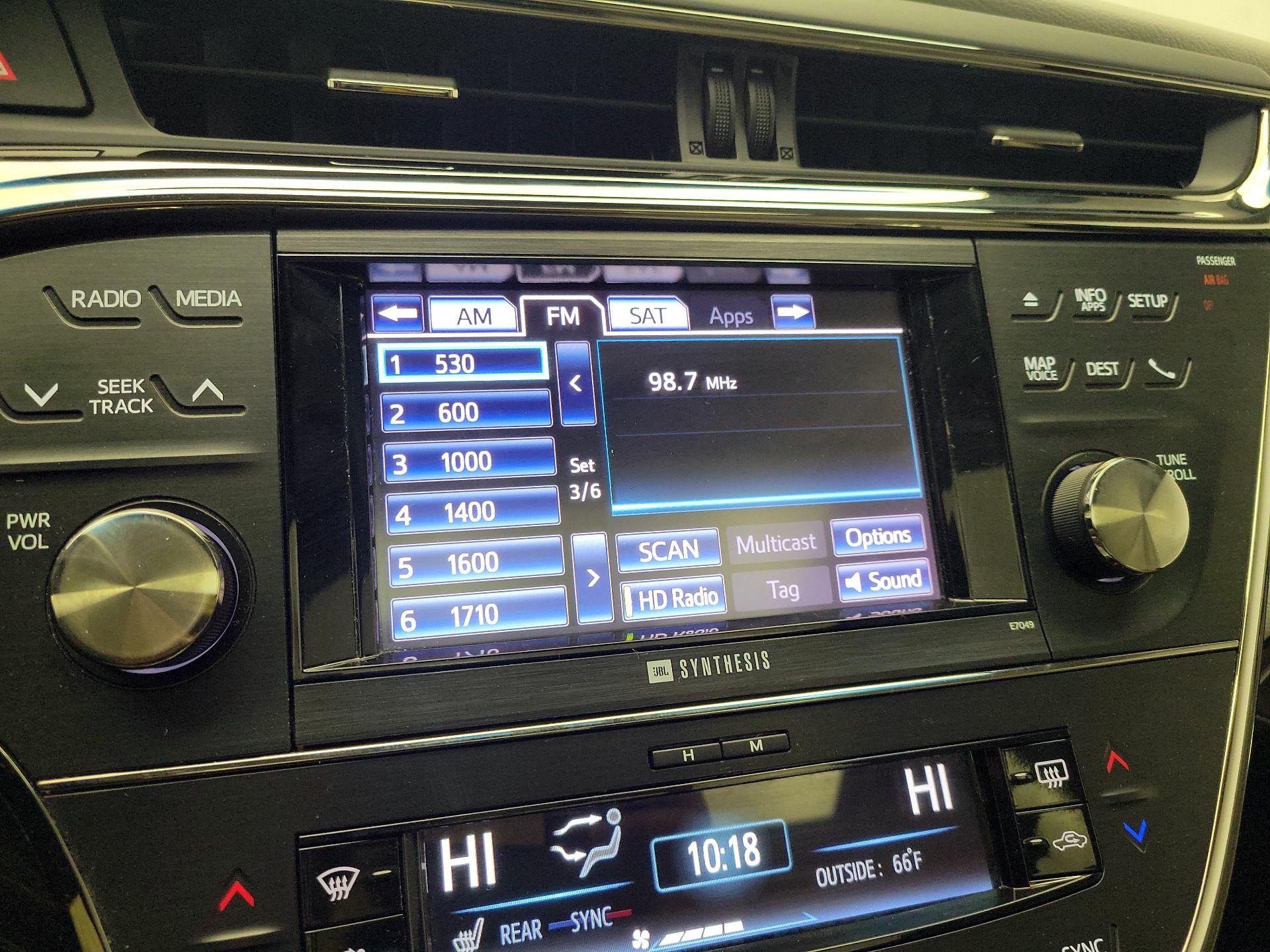 Thumbnail: 2014 Toyota Avalon - 16