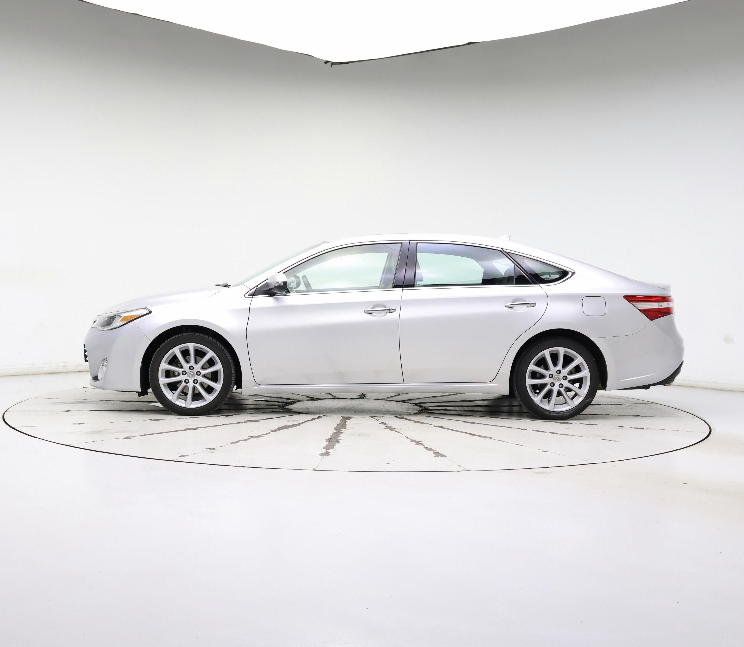 Thumbnail: 2014 Toyota Avalon - 3