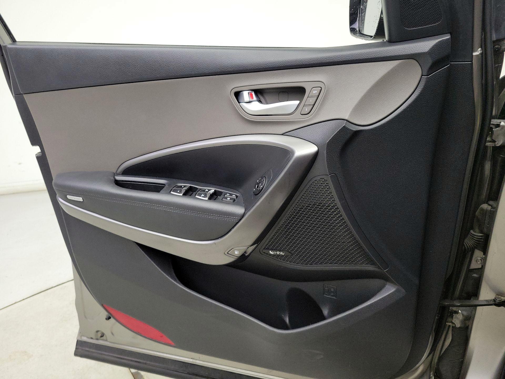 Thumbnail: 2018 Hyundai Santa Fe - 12