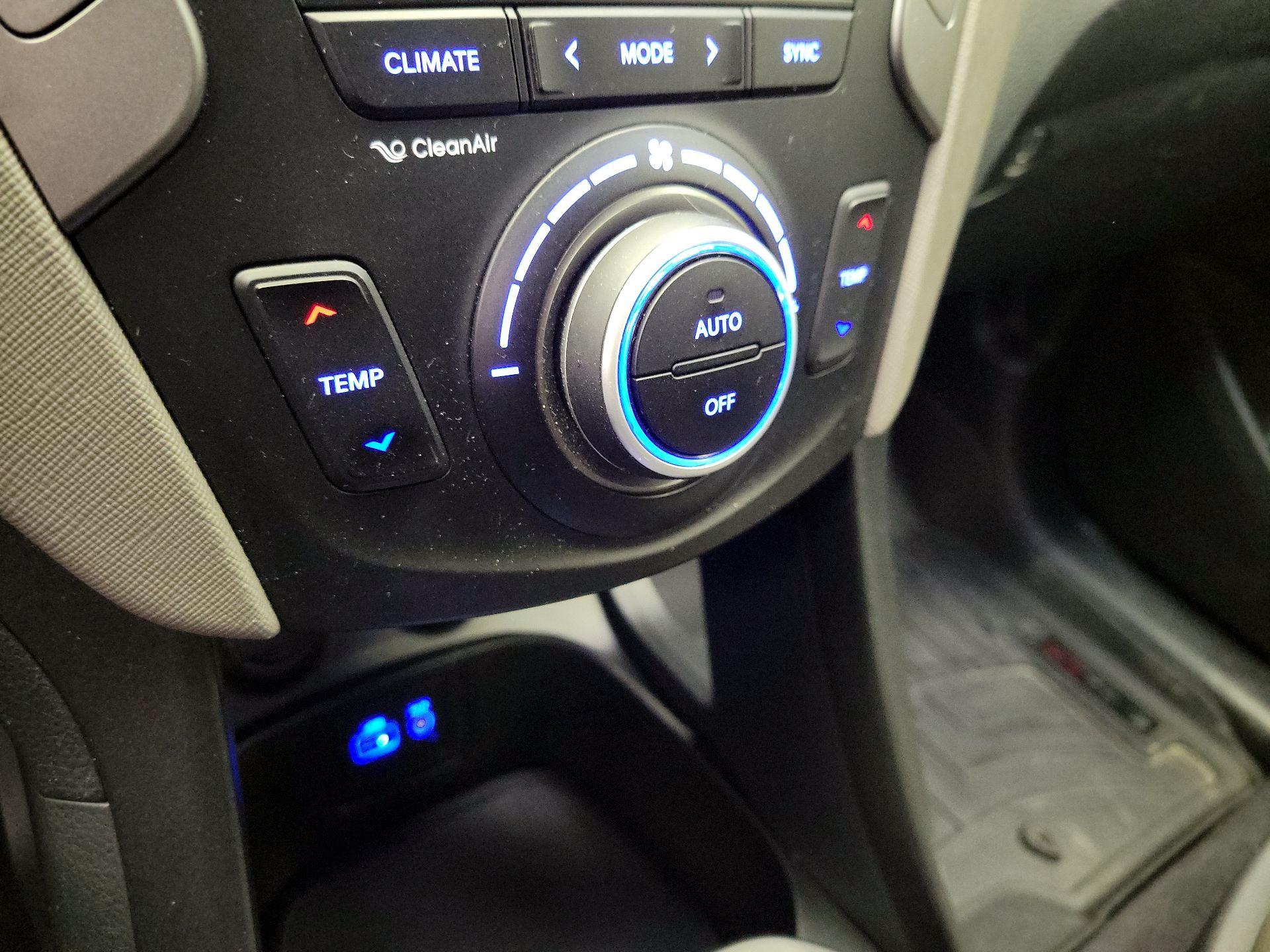 Thumbnail: 2018 Hyundai Santa Fe - 17