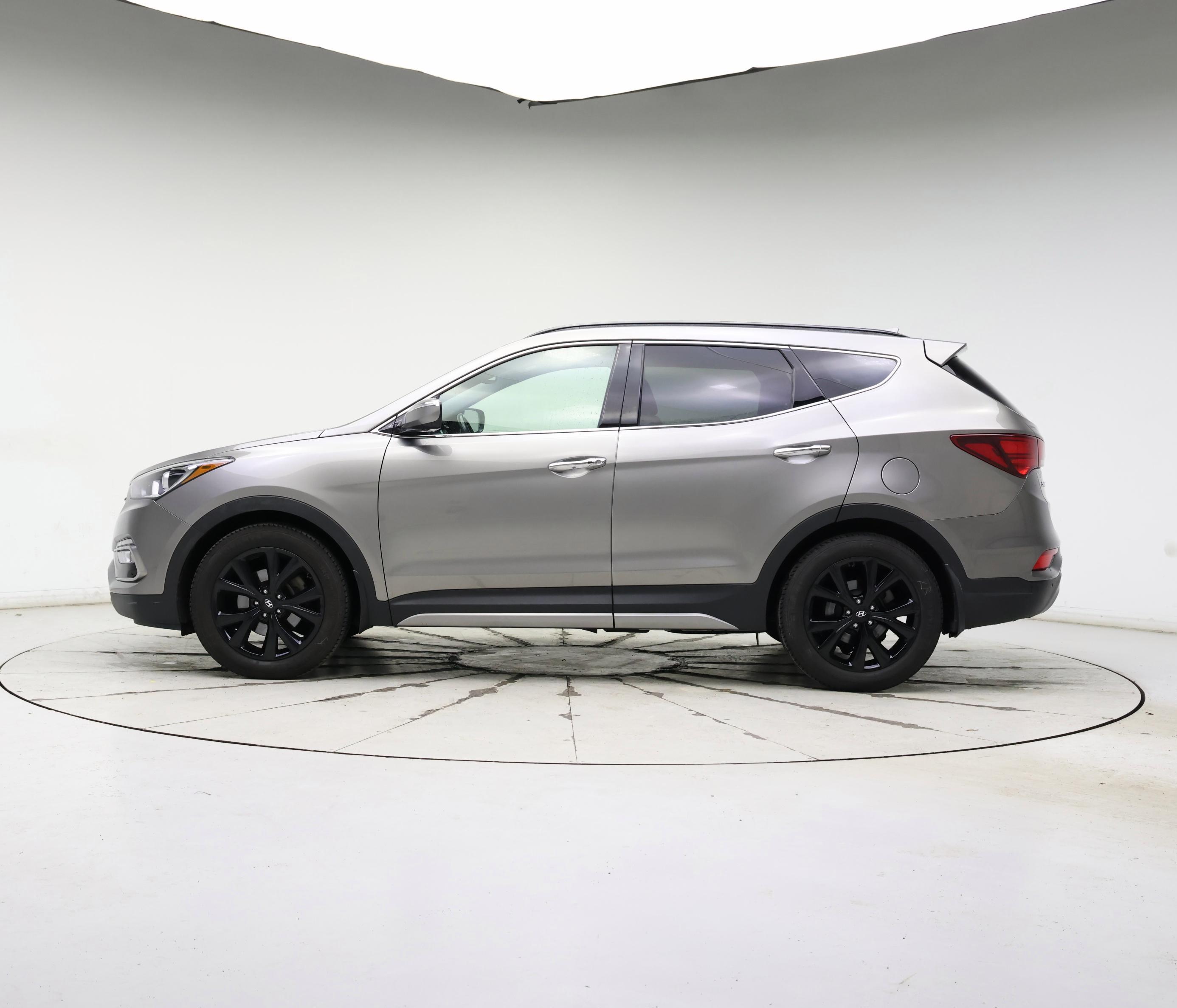 Thumbnail: 2018 Hyundai Santa Fe - 3