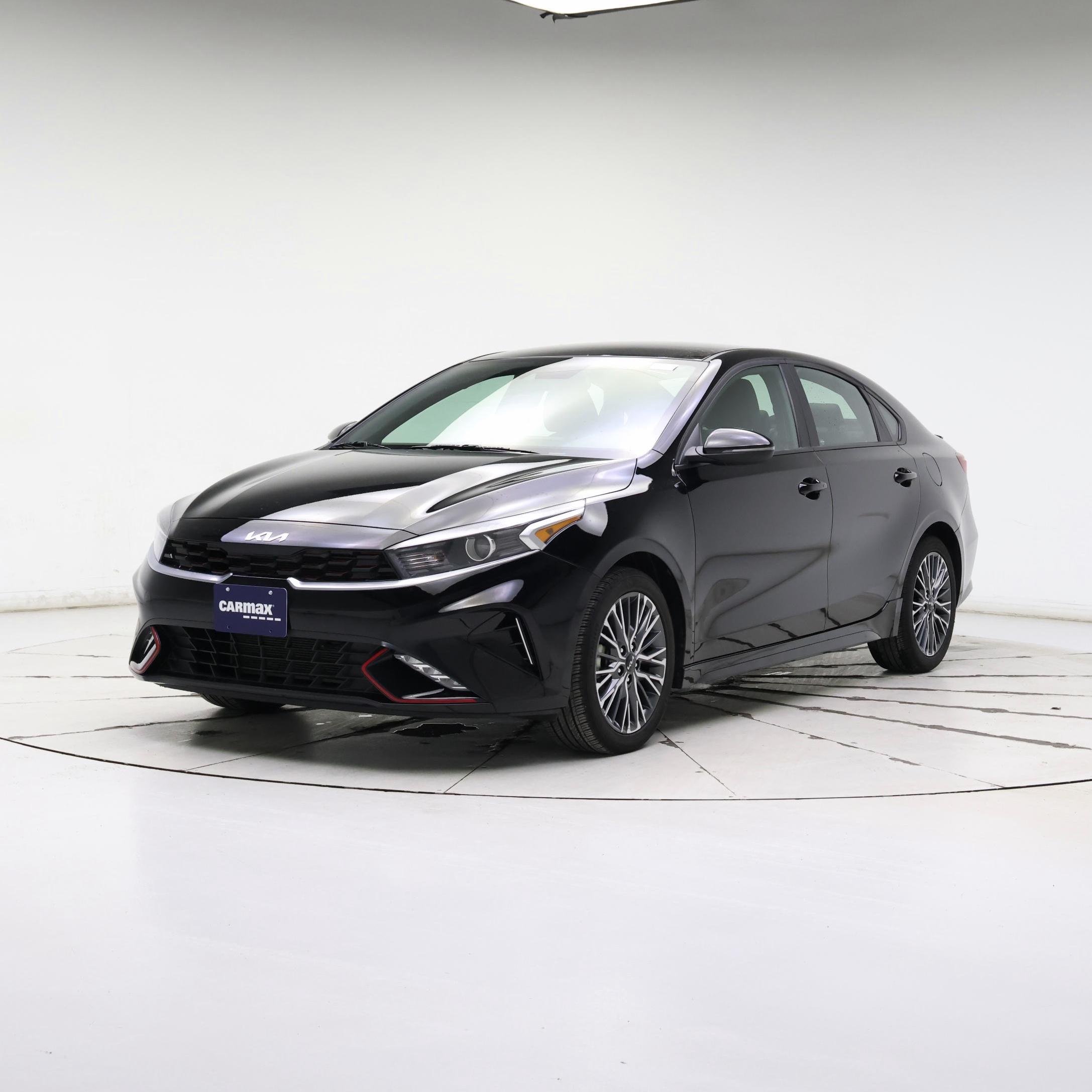 Thumbnail: 2023 Kia Forte - 4