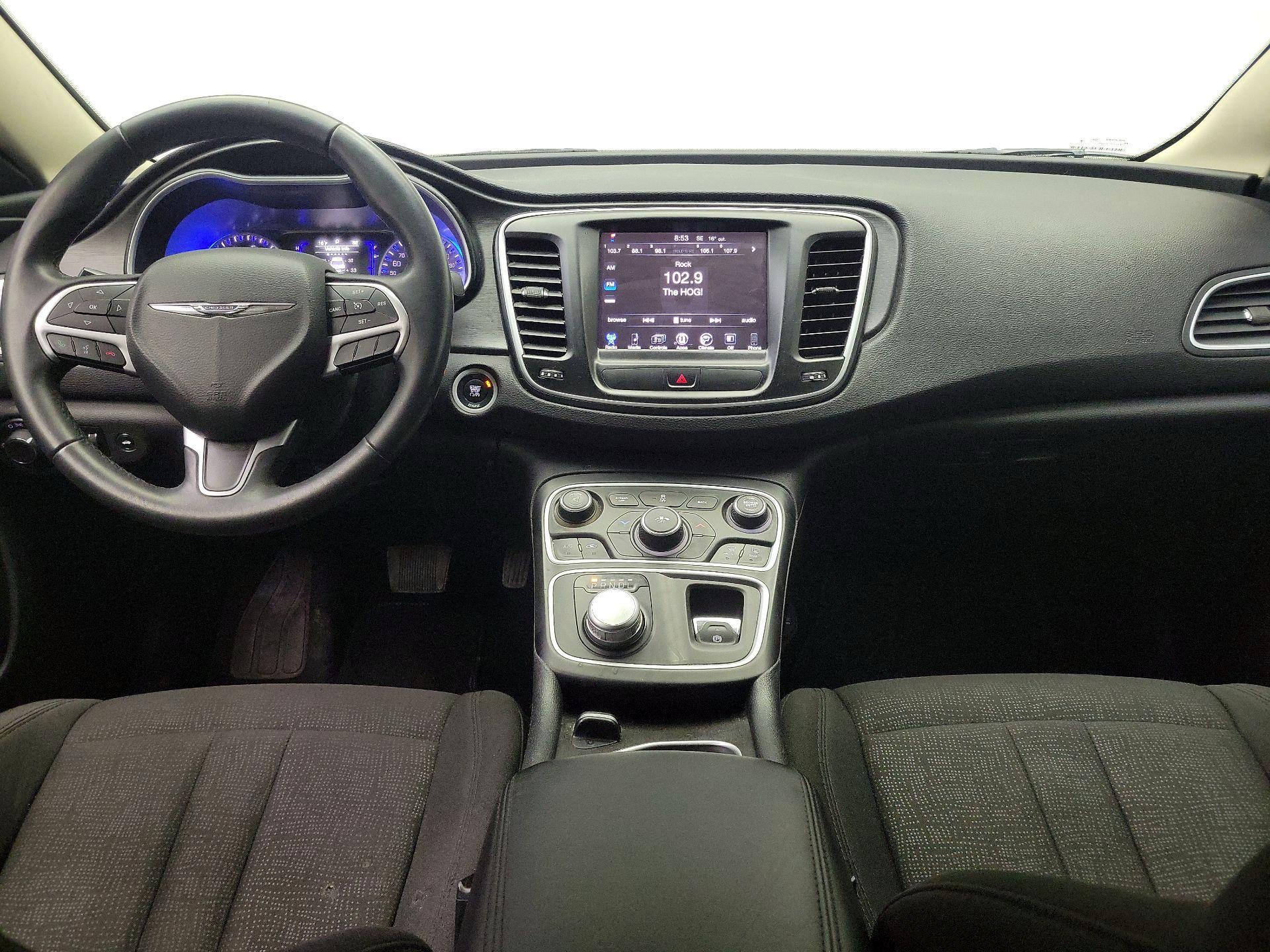 Thumbnail: 2016 Chrysler 200 - 9