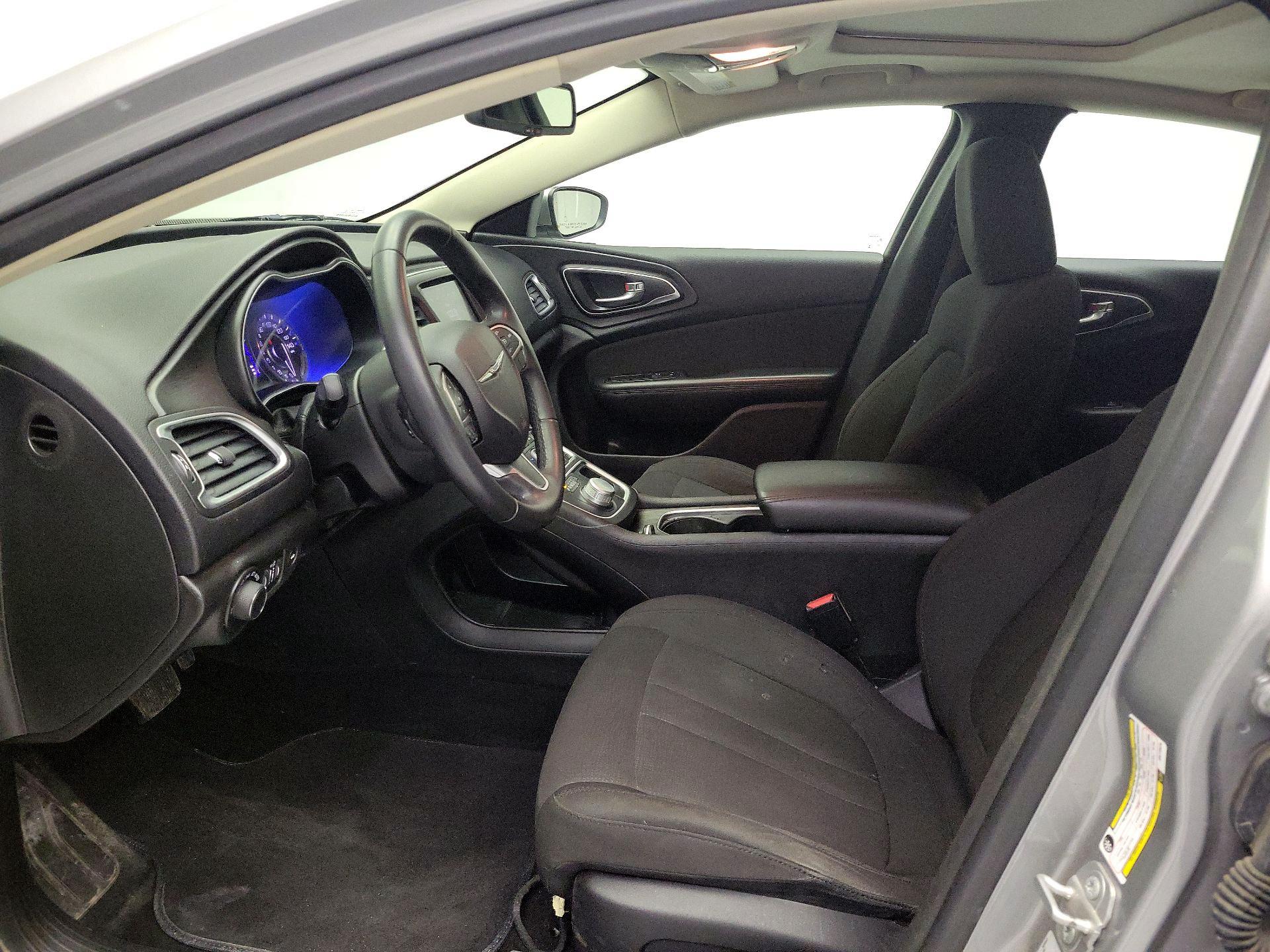 Thumbnail: 2016 Chrysler 200 - 11