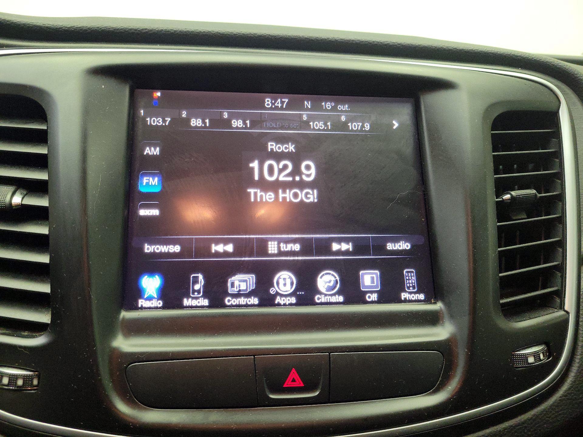 Thumbnail: 2016 Chrysler 200 - 14