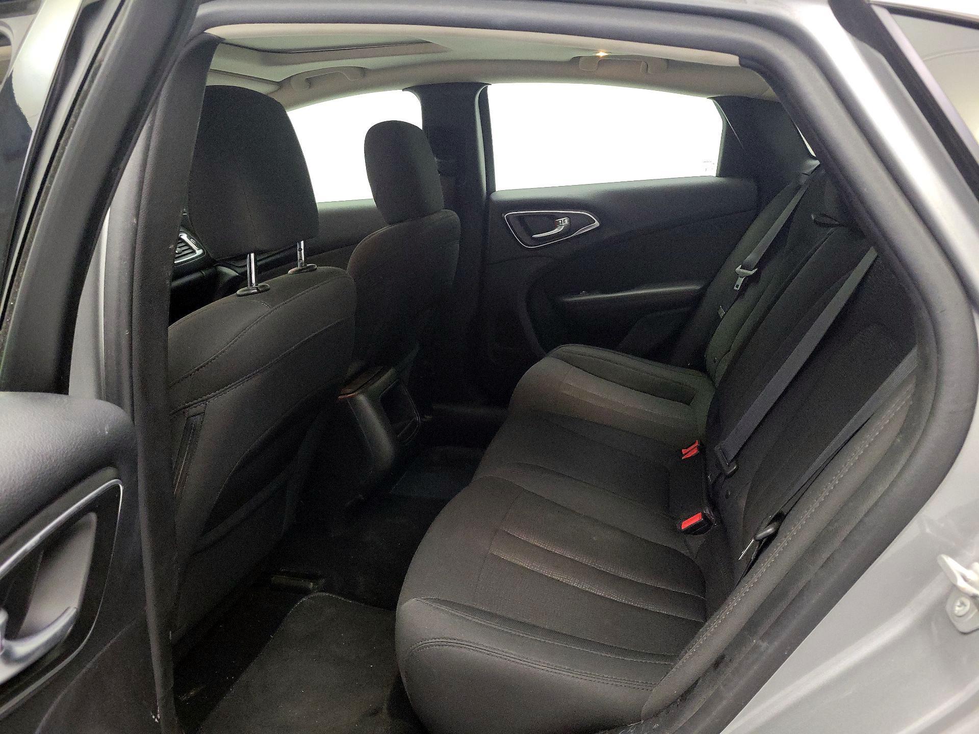 Thumbnail: 2016 Chrysler 200 - 18