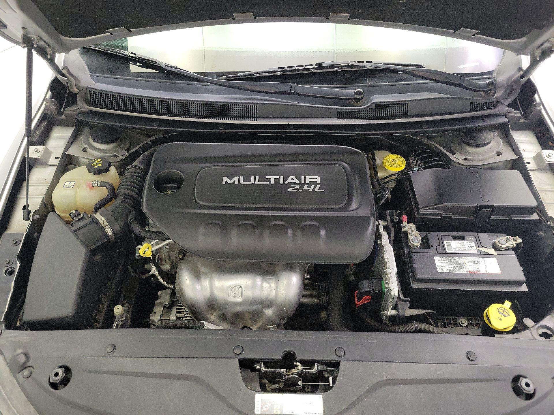 Thumbnail: 2016 Chrysler 200 - 20