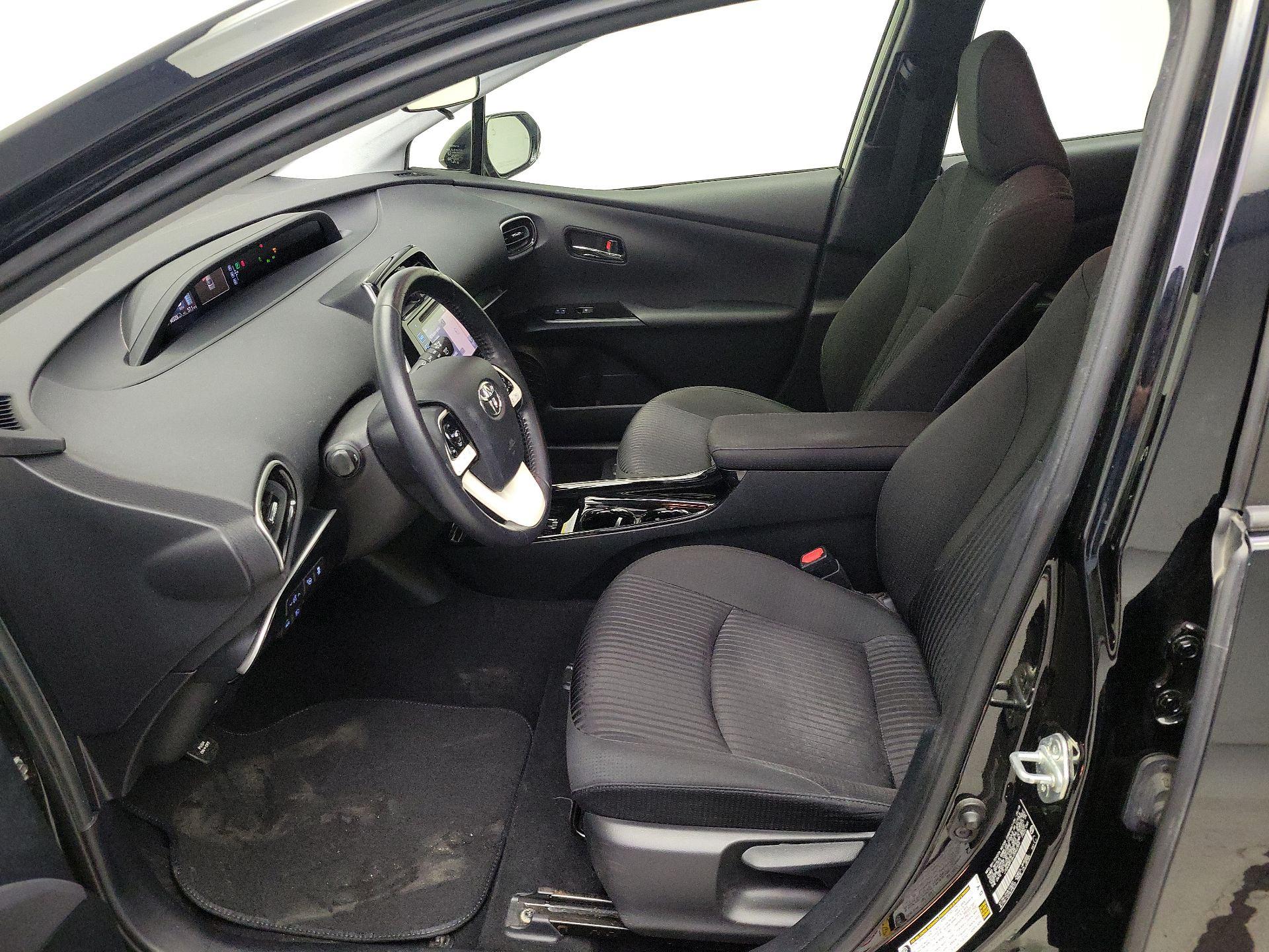 Thumbnail: 2018 Toyota Prius - 11