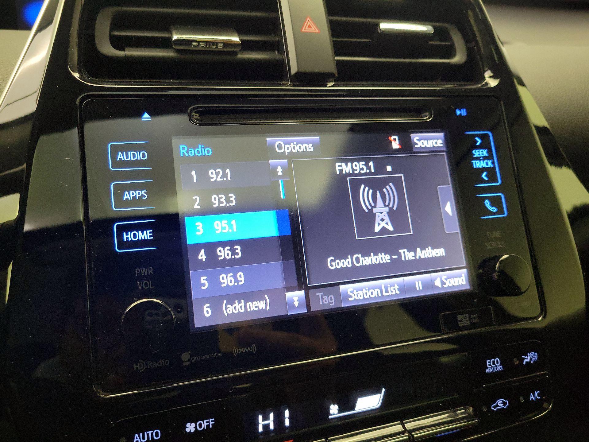 Thumbnail: 2018 Toyota Prius - 16