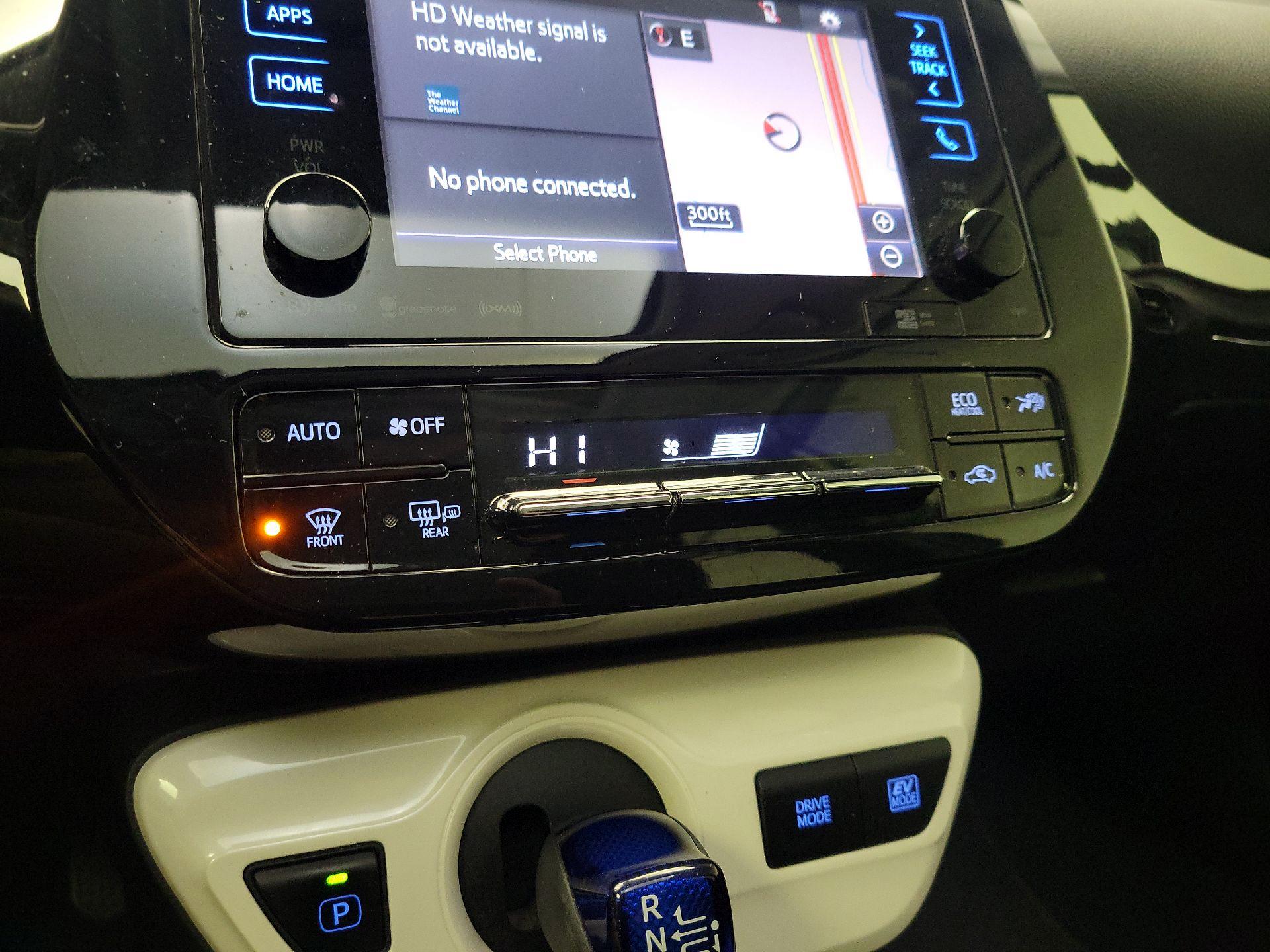 Thumbnail: 2018 Toyota Prius - 17