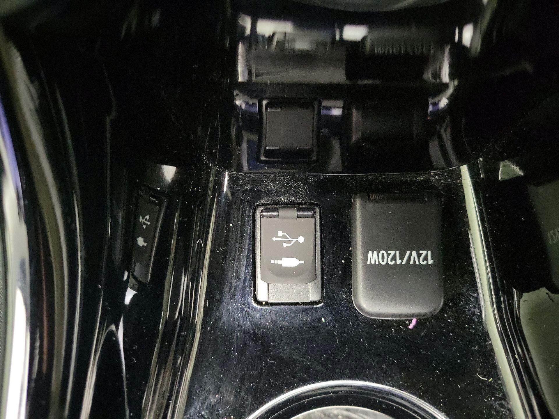 Thumbnail: 2018 Toyota Prius - 19