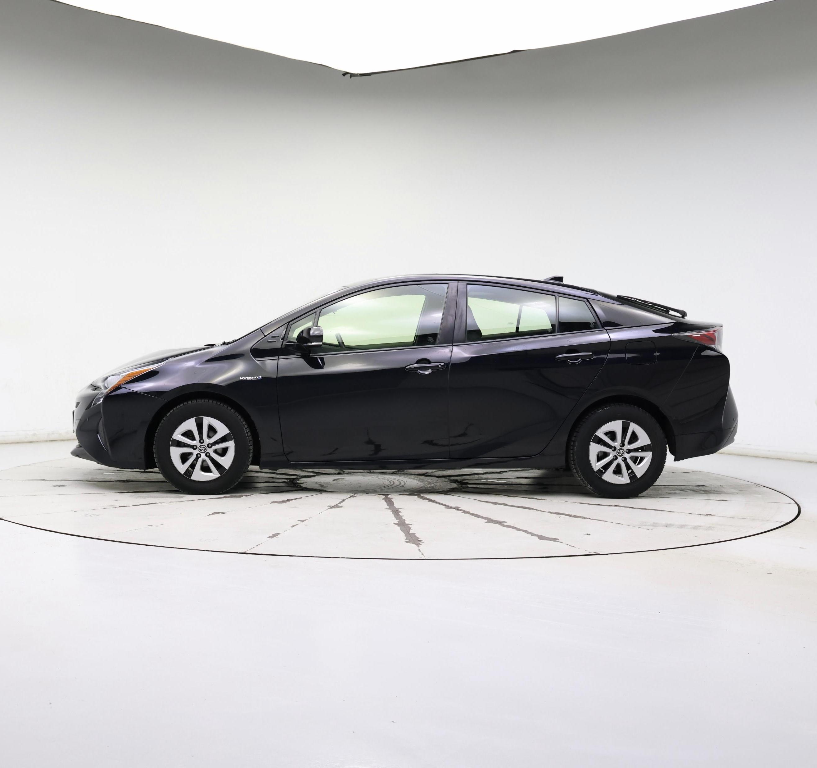 Thumbnail: 2018 Toyota Prius - 3
