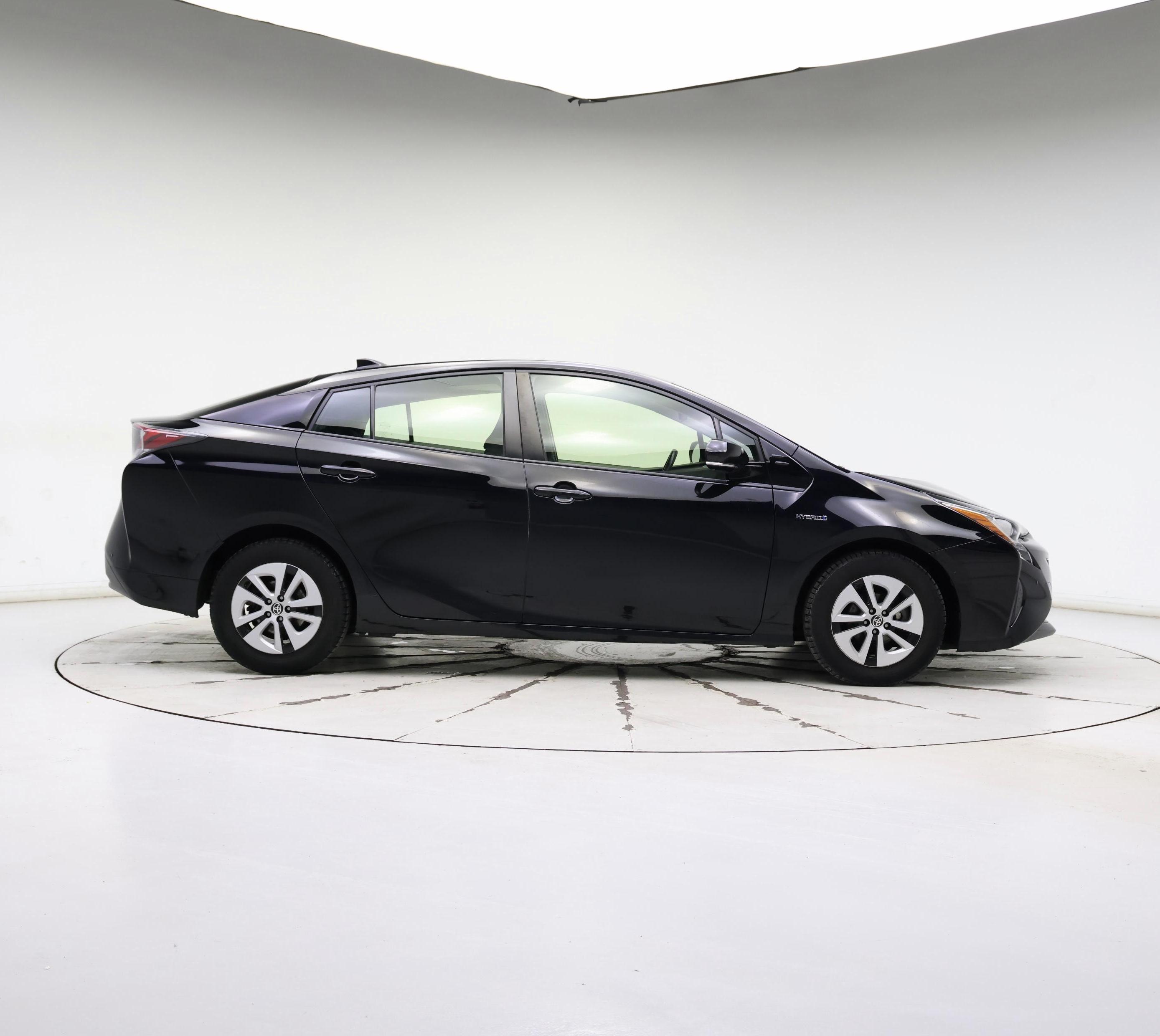 Thumbnail: 2018 Toyota Prius - 7