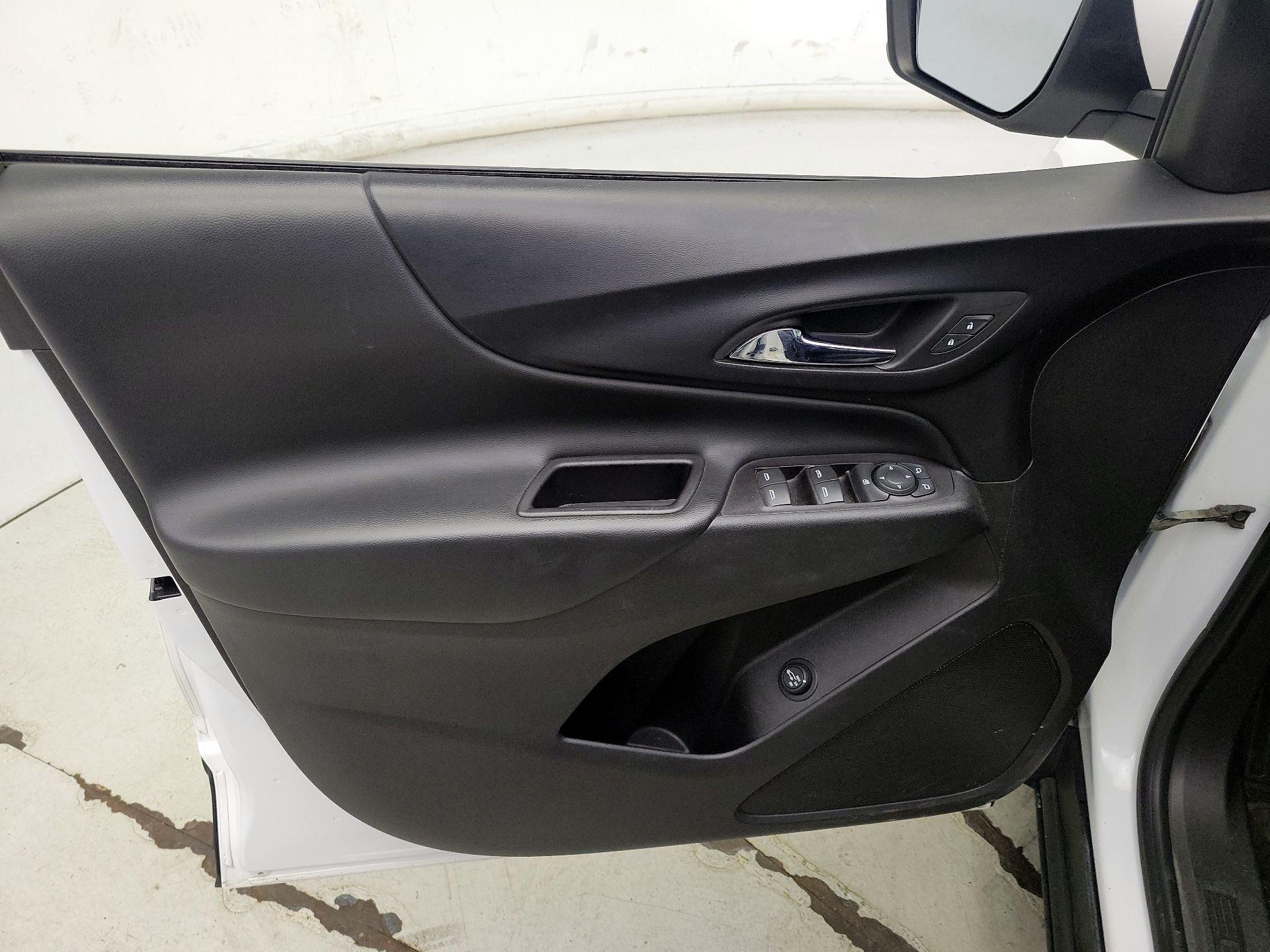 Thumbnail: 2018 Chevrolet Equinox - 12