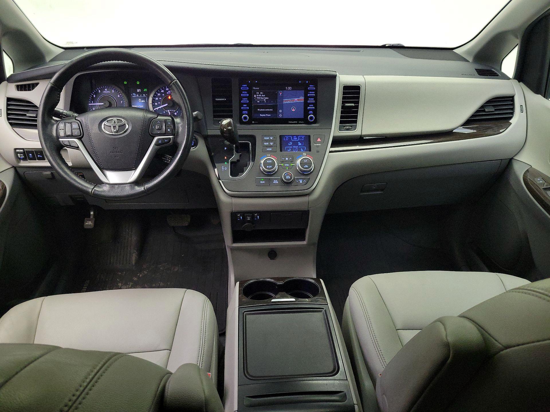 Thumbnail: 2020 Toyota Sienna - 9