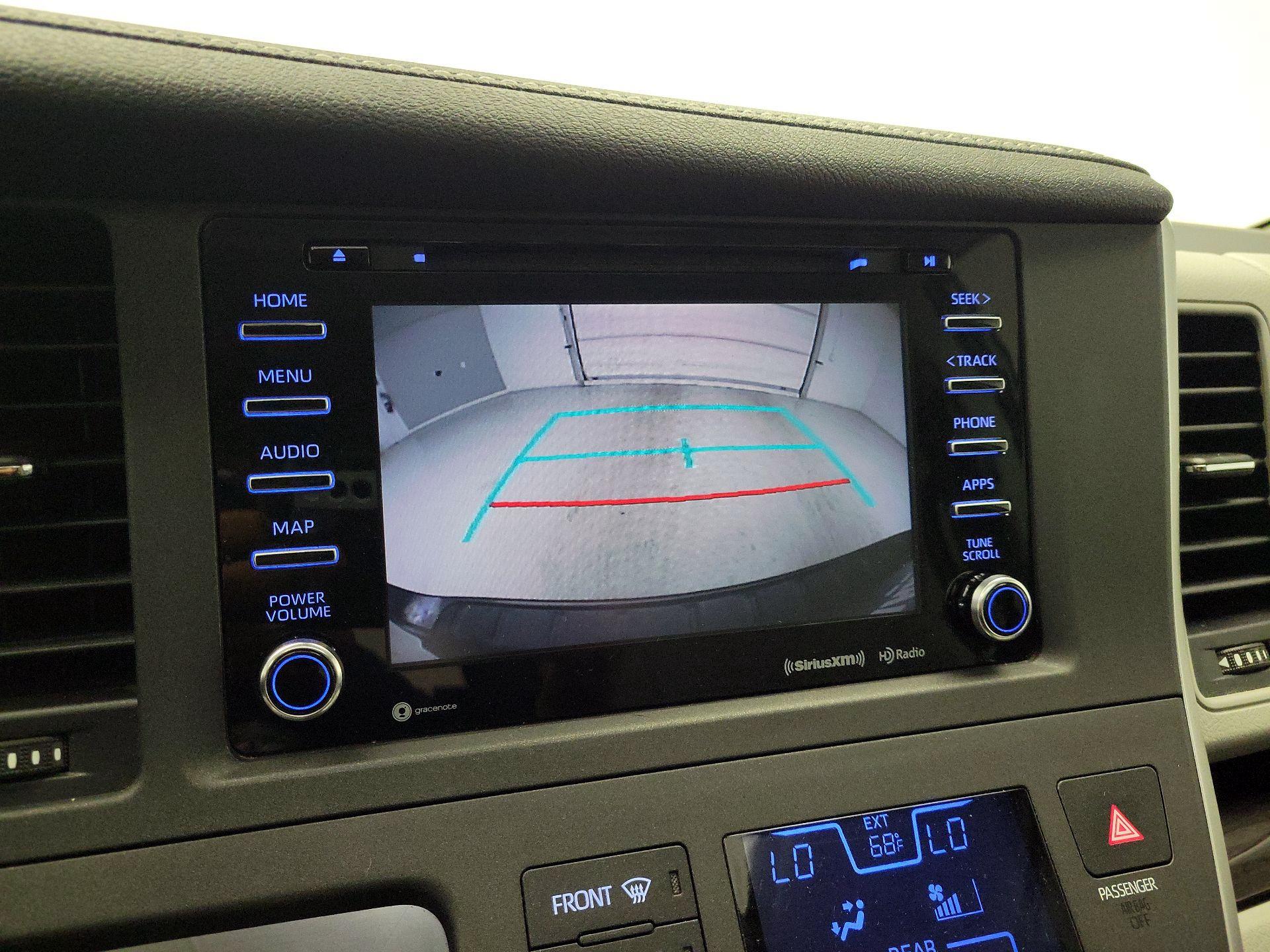 Thumbnail: 2020 Toyota Sienna - 15