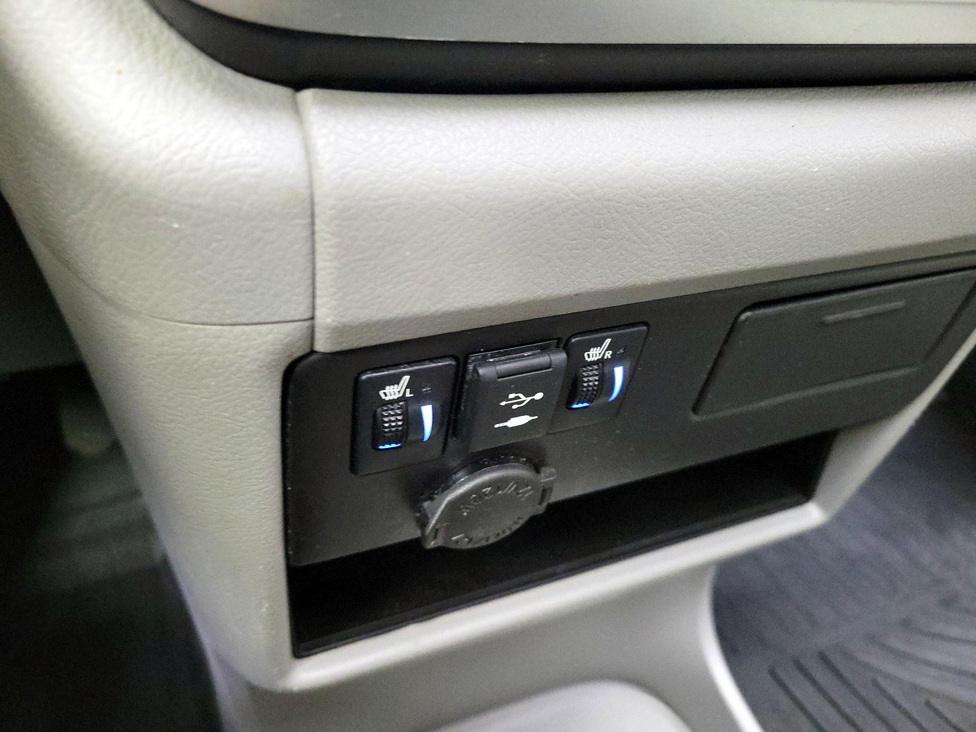 Thumbnail: 2020 Toyota Sienna - 19