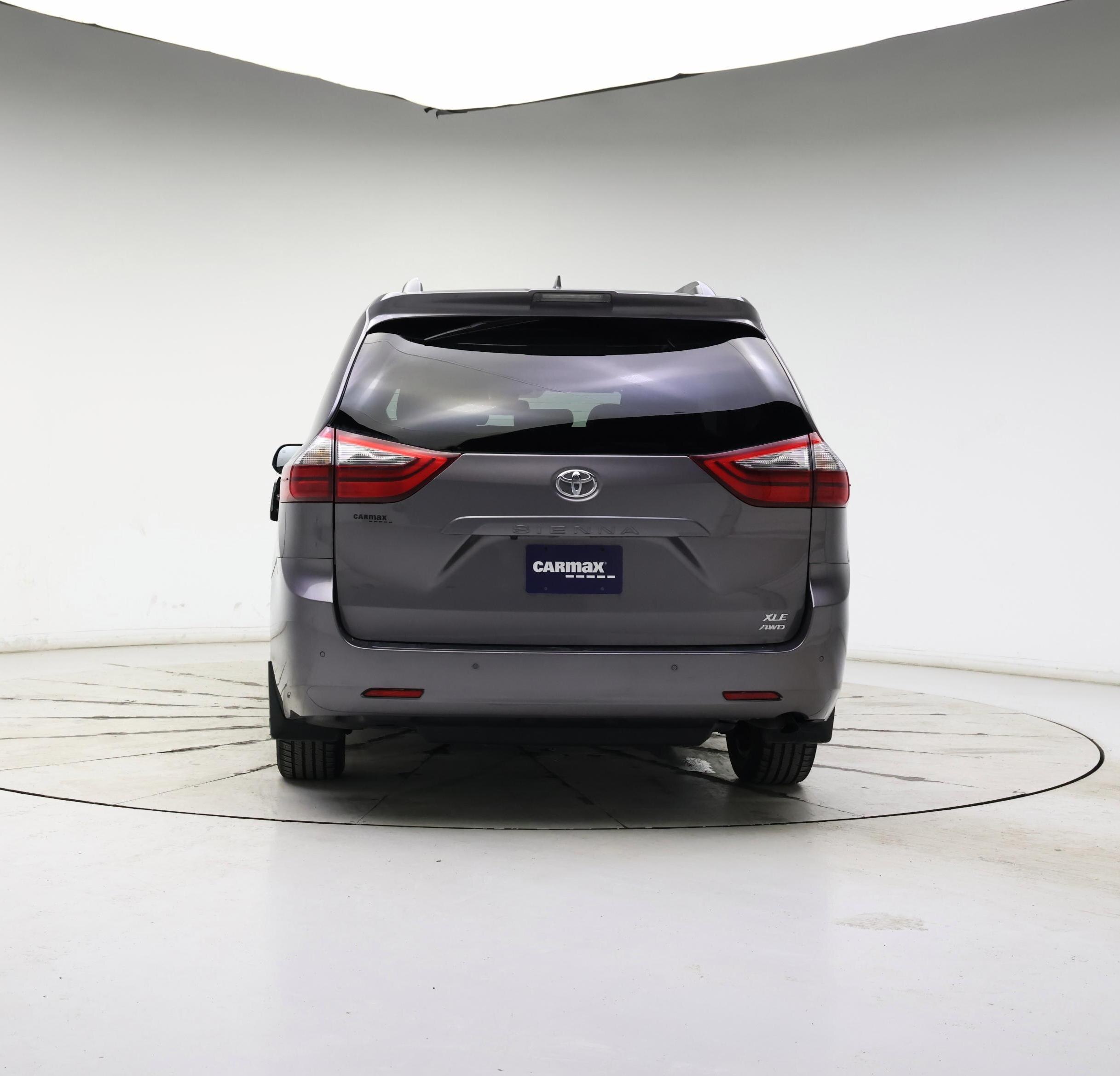 Thumbnail: 2020 Toyota Sienna - 6