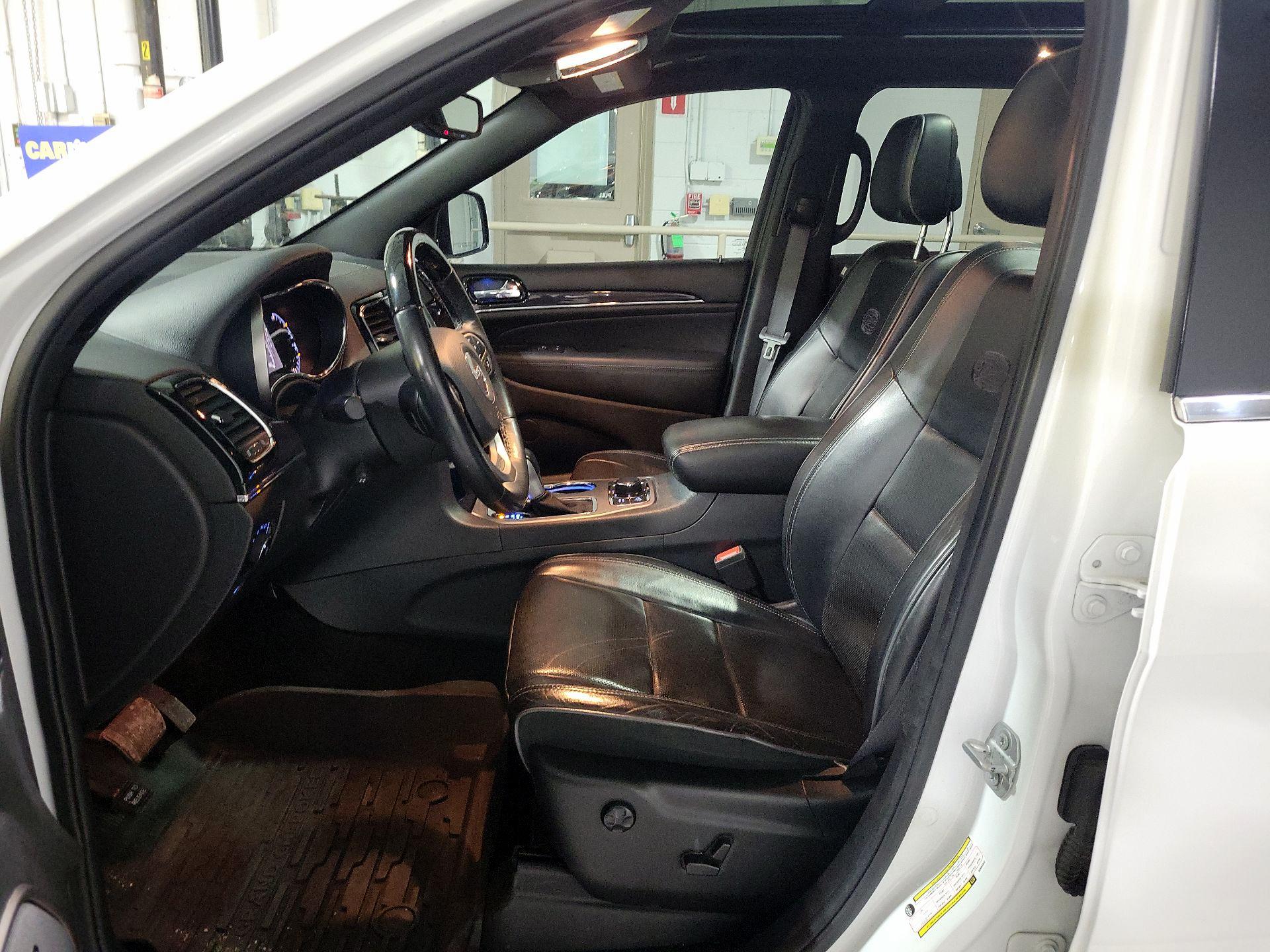 Thumbnail: 2019 Jeep Grand Cherokee - 9