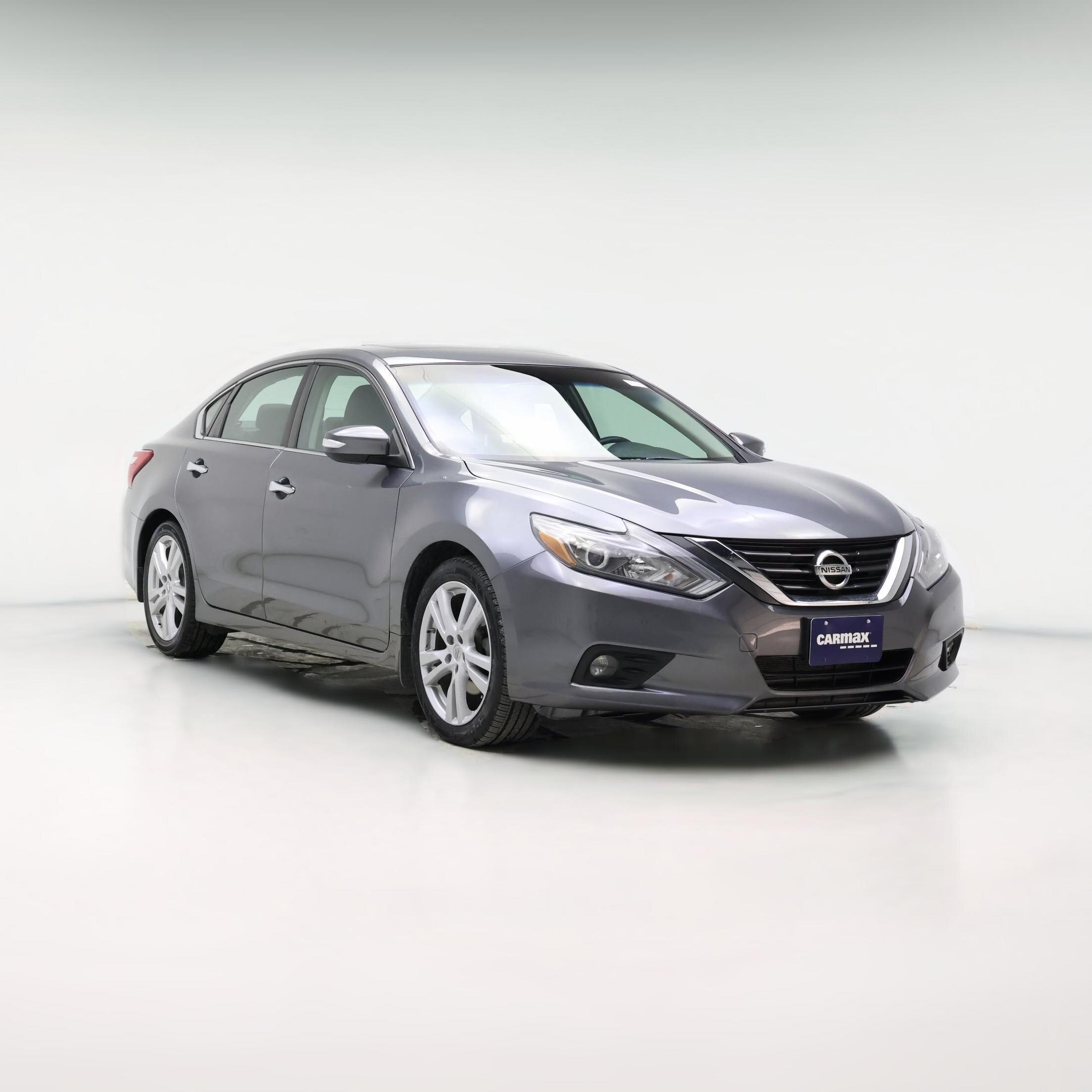 Thumbnail: 2016 Nissan Altima - 1