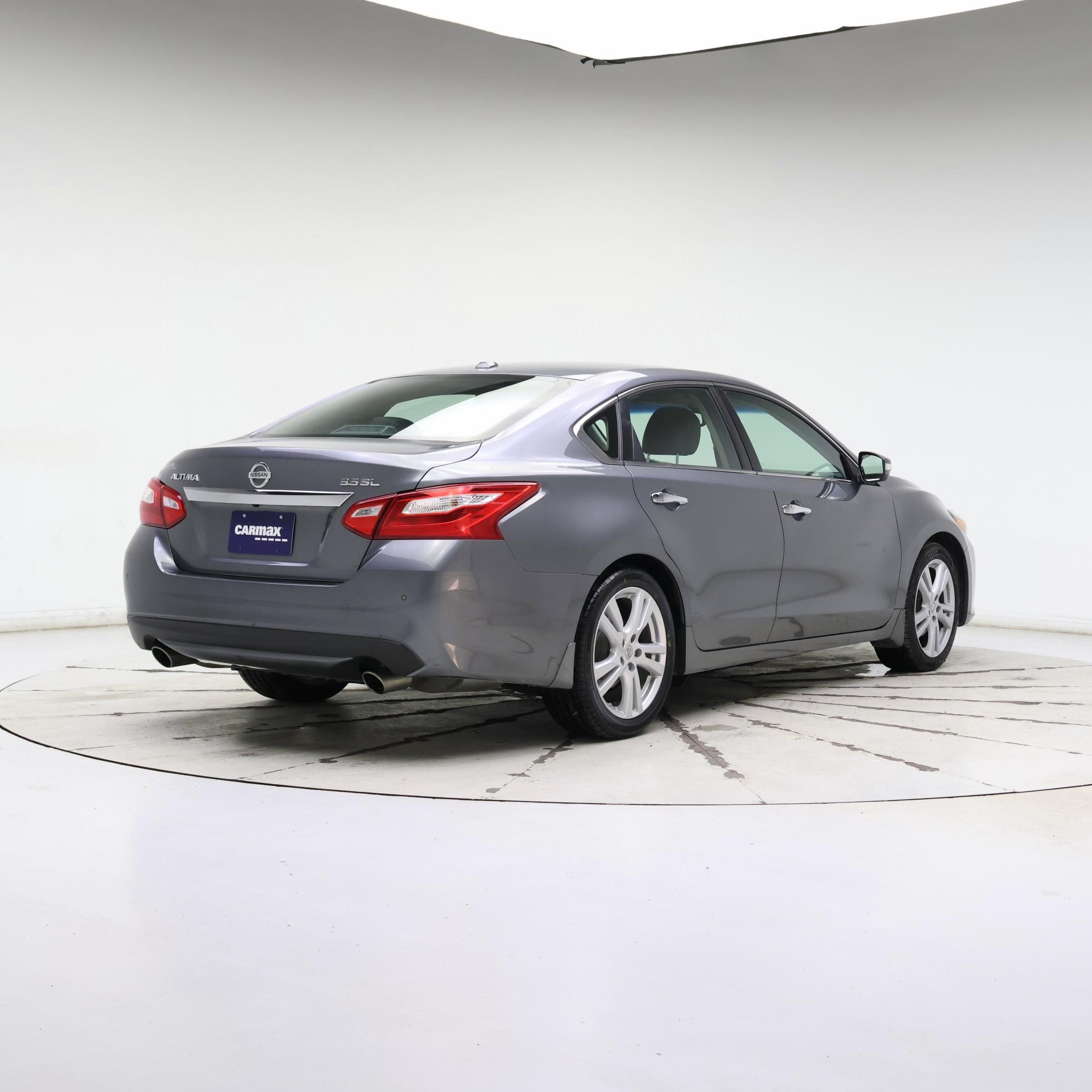 Thumbnail: 2016 Nissan Altima - 8