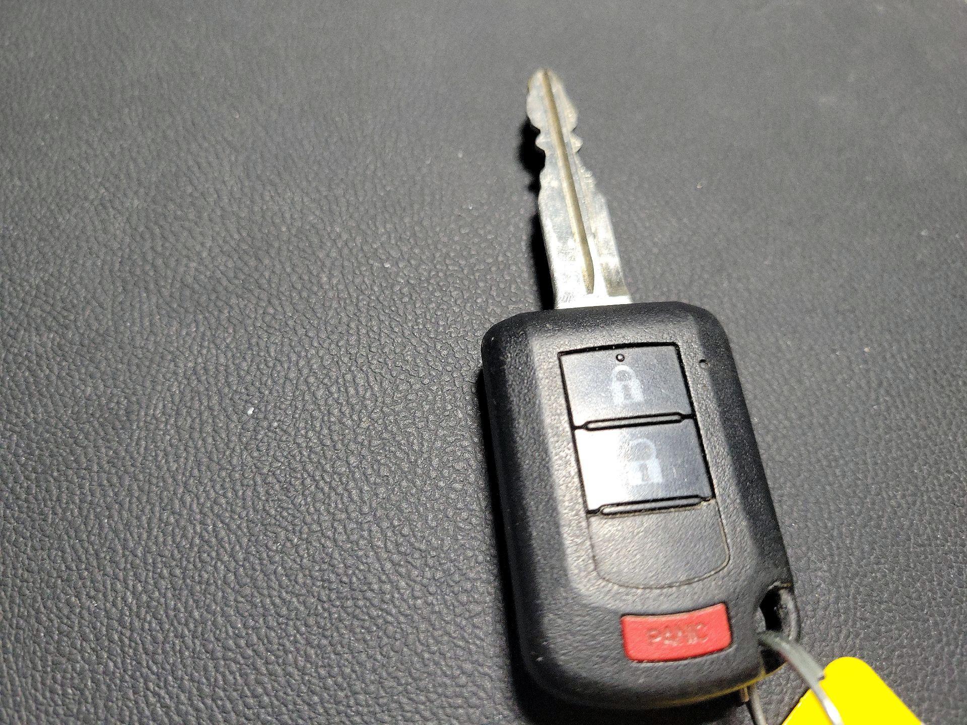 Thumbnail: 2018 Mitsubishi Outlander Sport - 19