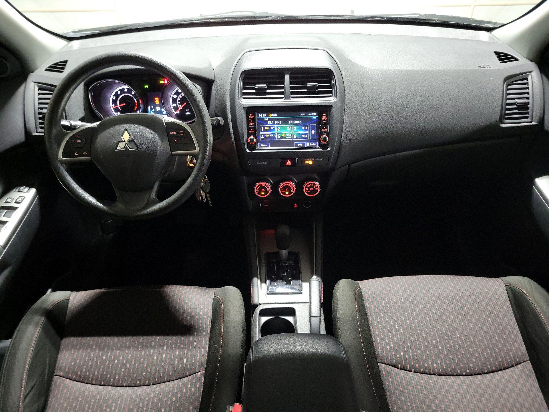 Thumbnail: 2018 Mitsubishi Outlander Sport - 8