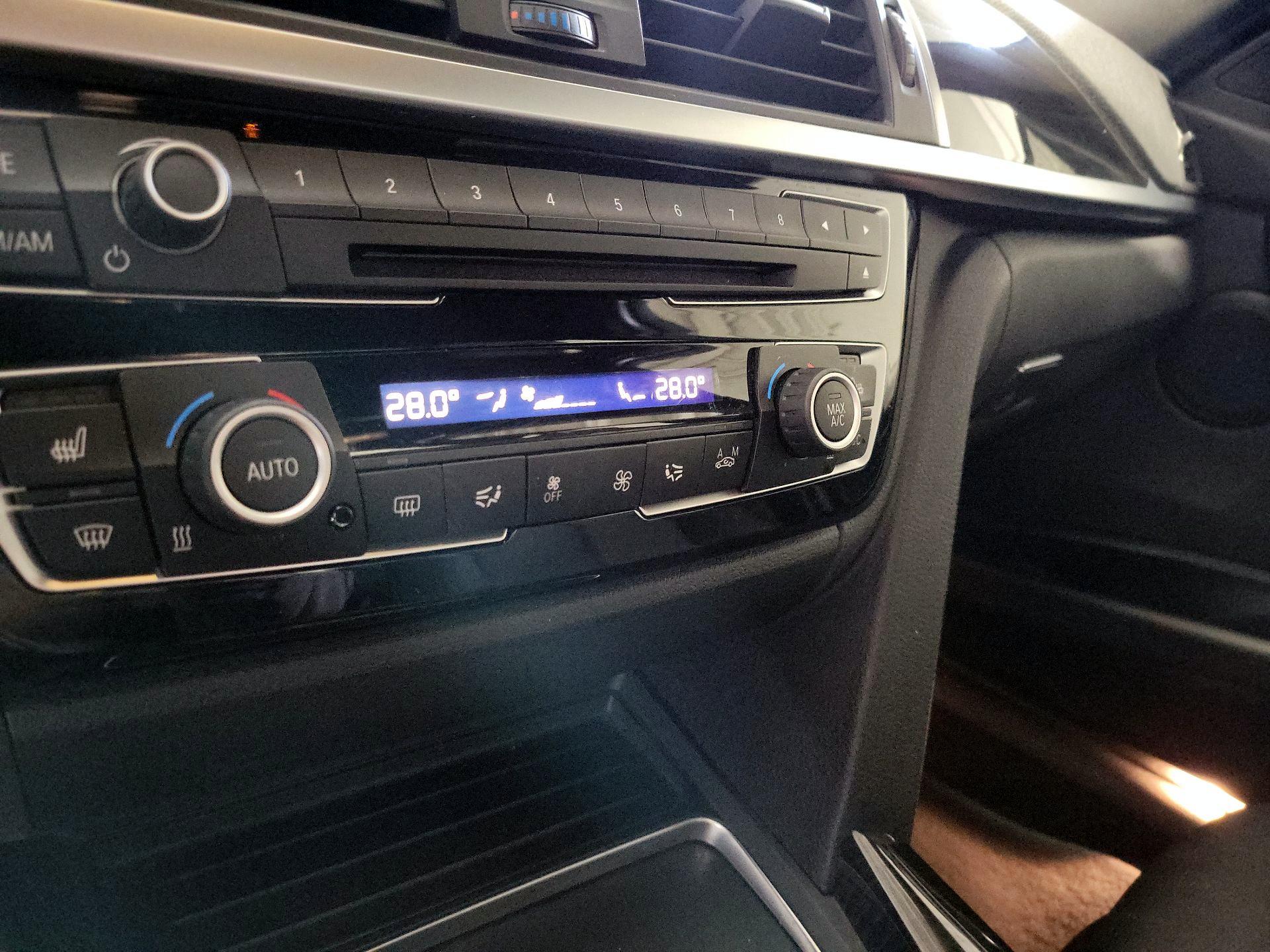 Thumbnail: 2017 BMW 3 Series - 14